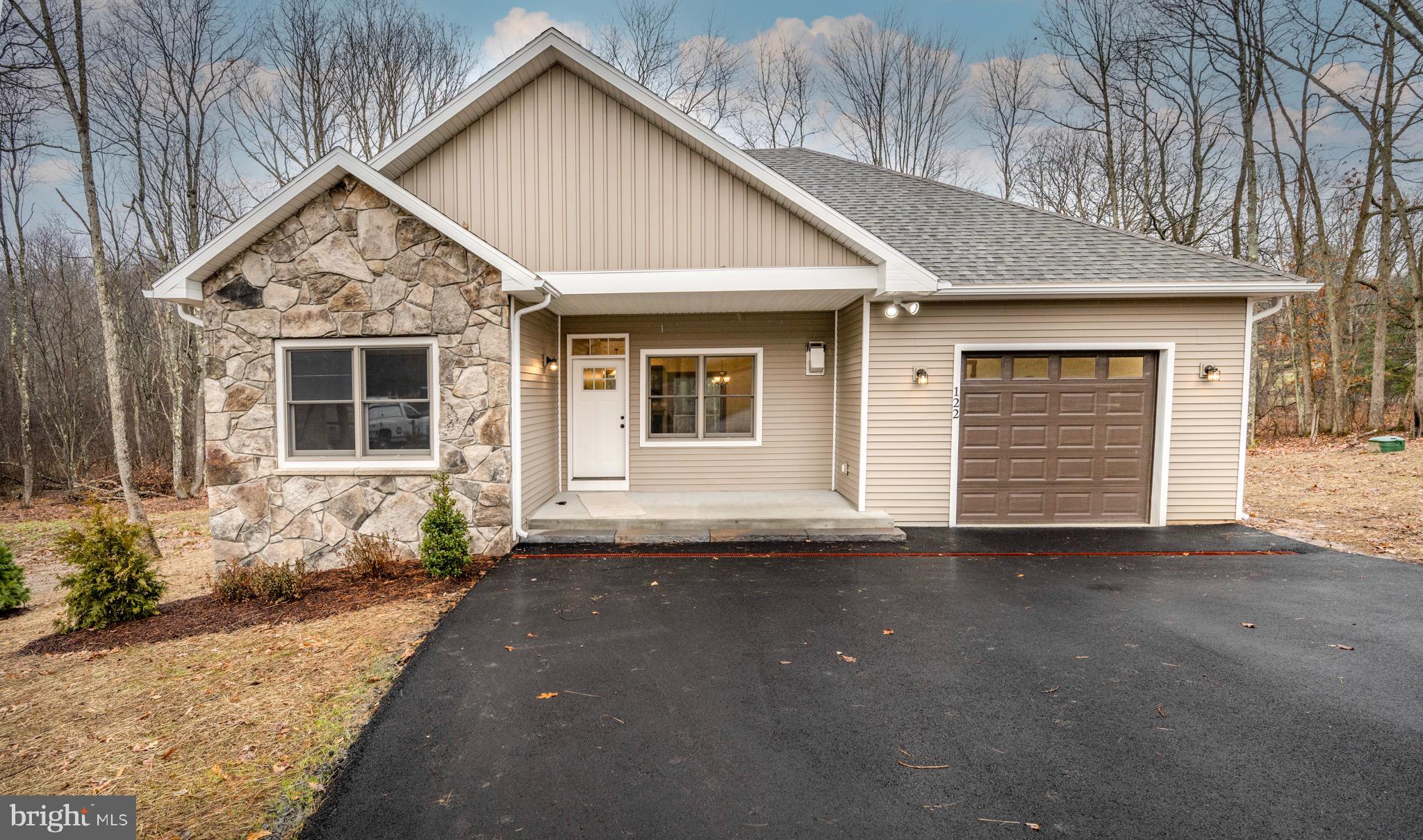 COLLEGE HEIGHTS - Residential