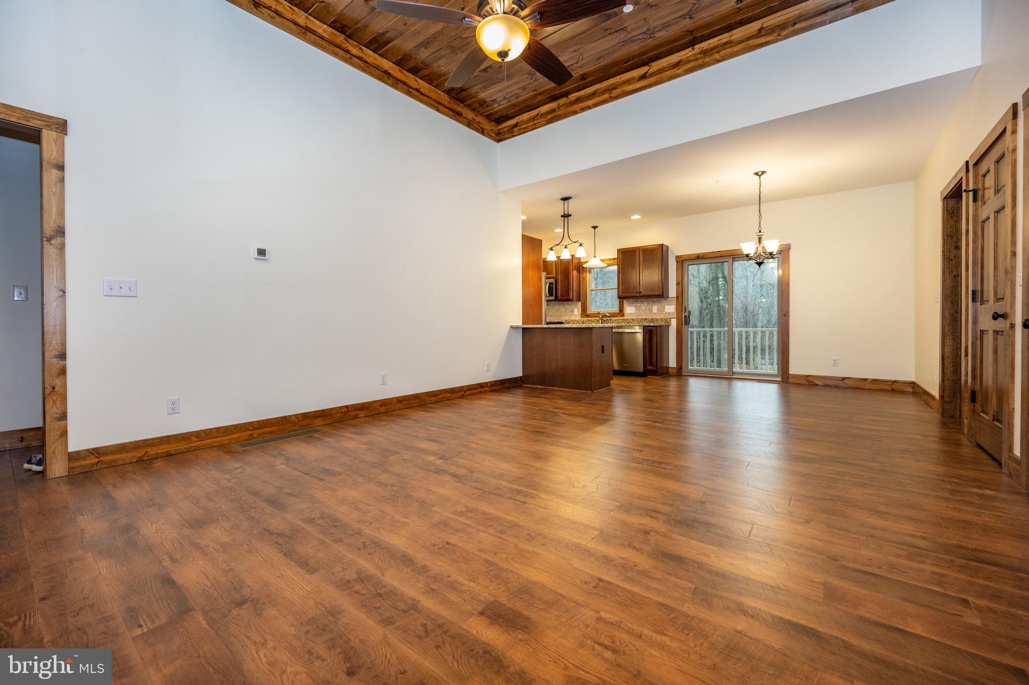 COLLEGE HEIGHTS - Residential