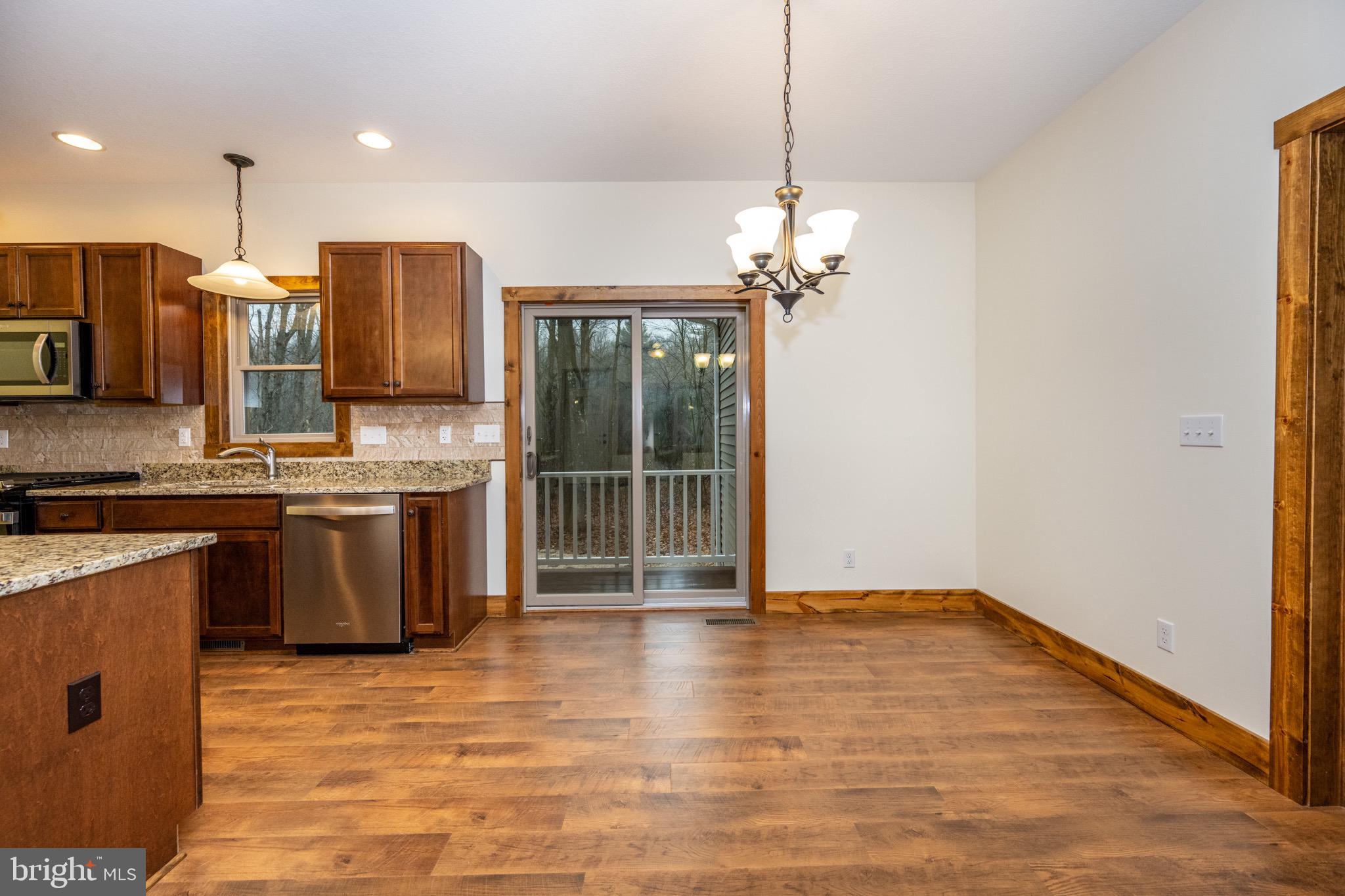 COLLEGE HEIGHTS - Residential