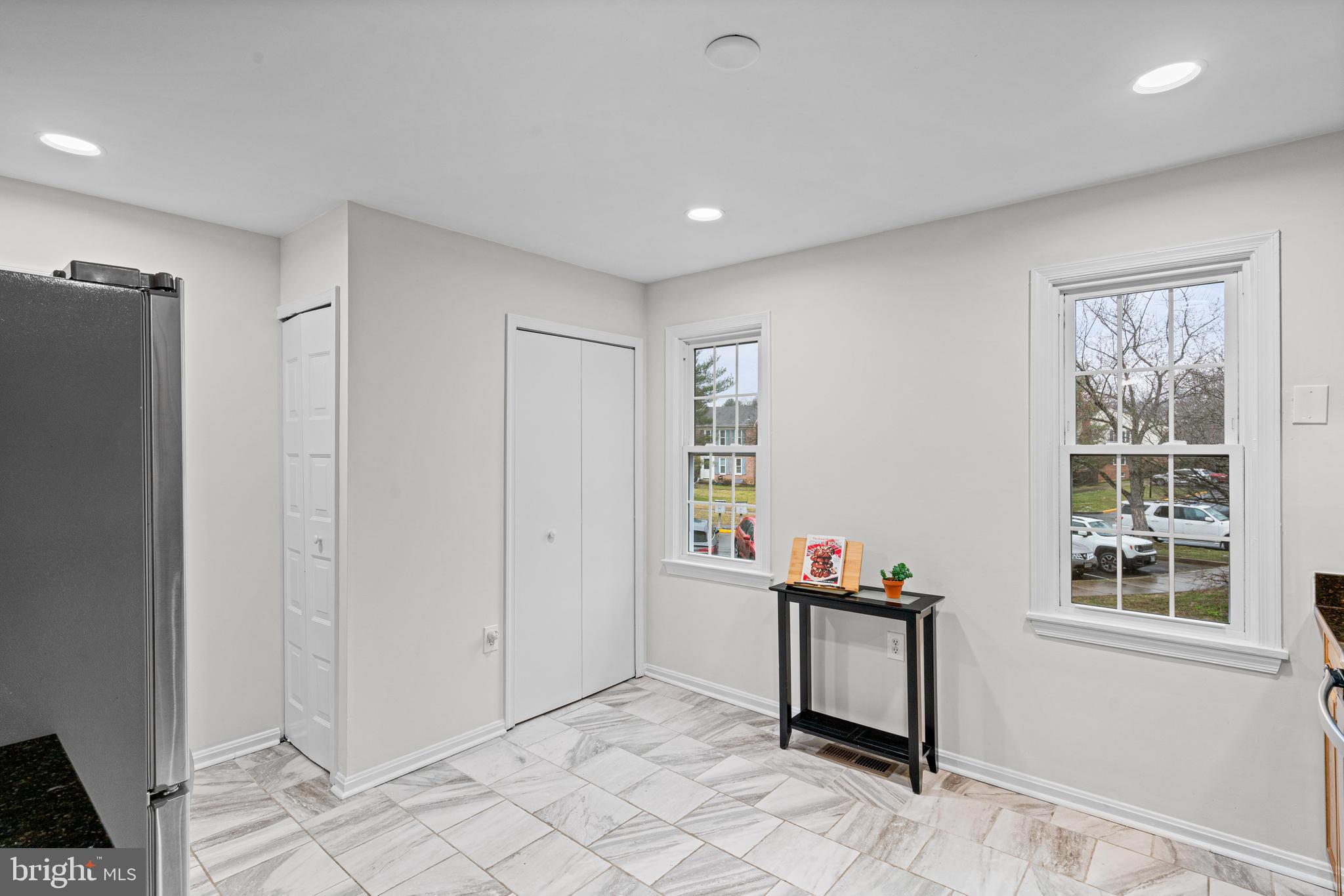 BURKE STATION SQUARE - Residential