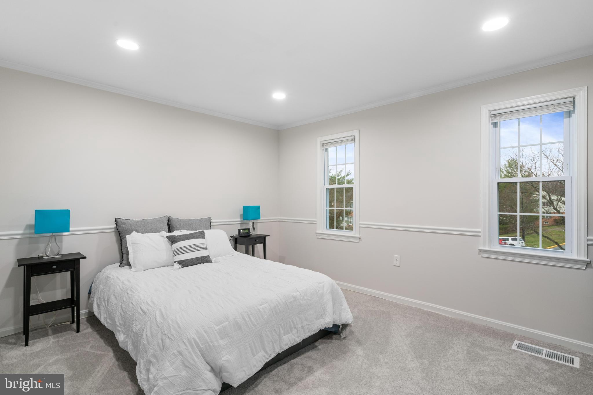 BURKE STATION SQUARE - Residential