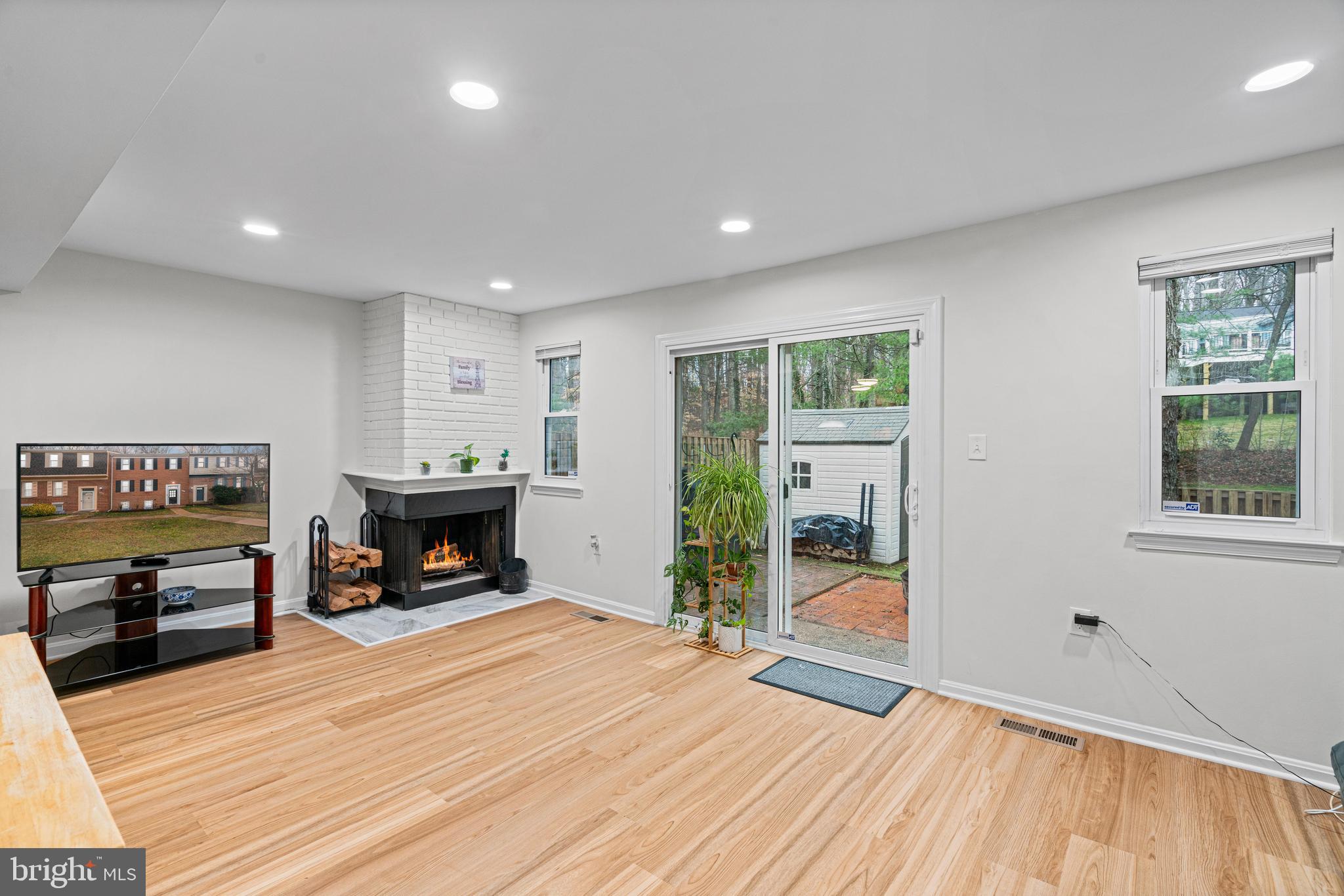 BURKE STATION SQUARE - Residential