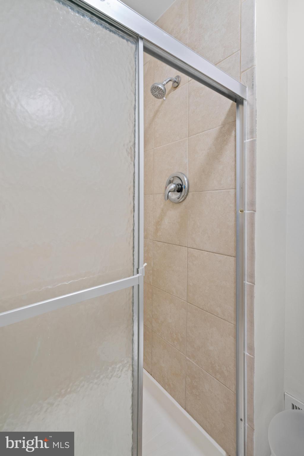 BURKE STATION SQUARE - Residential