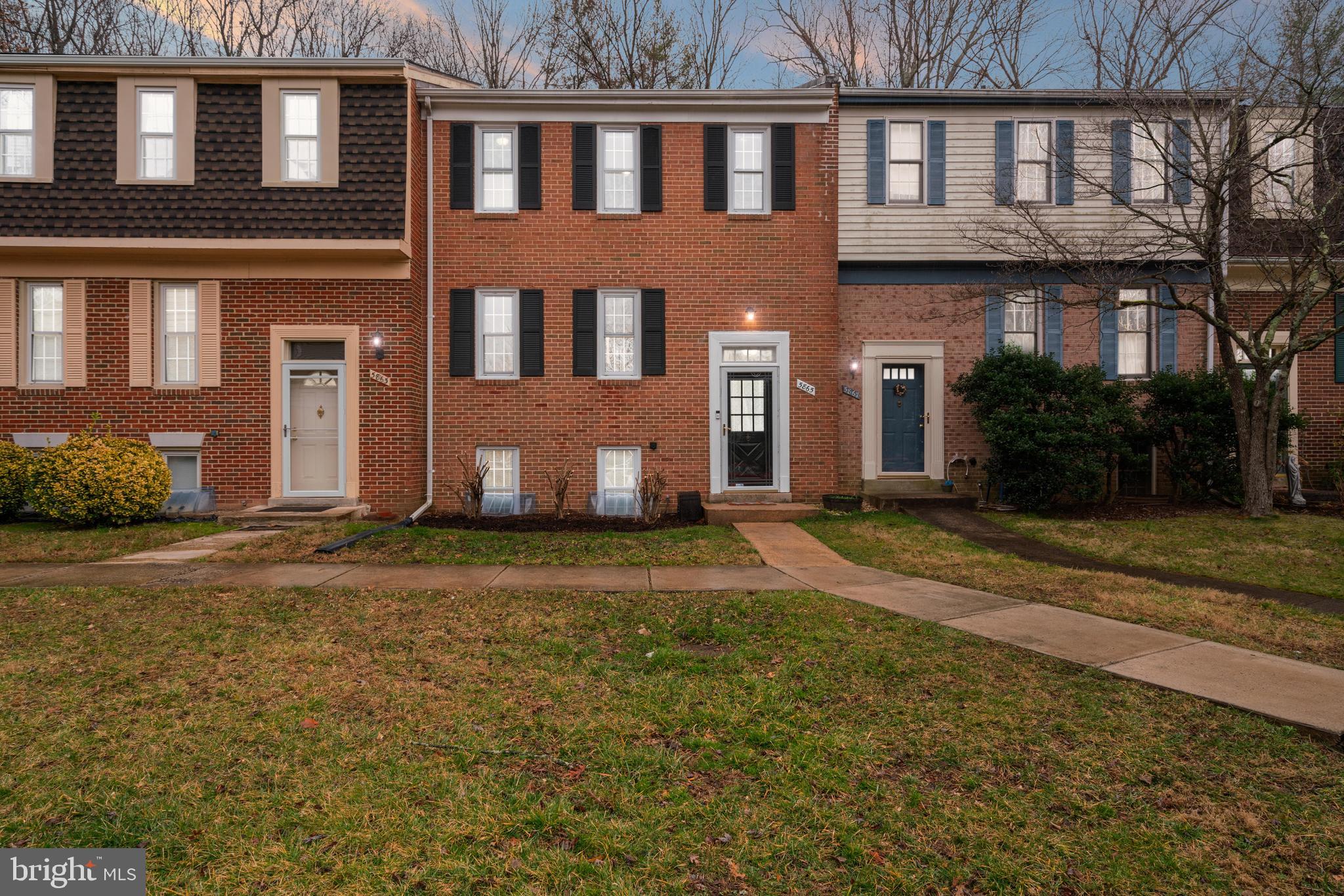 BURKE STATION SQUARE - Residential