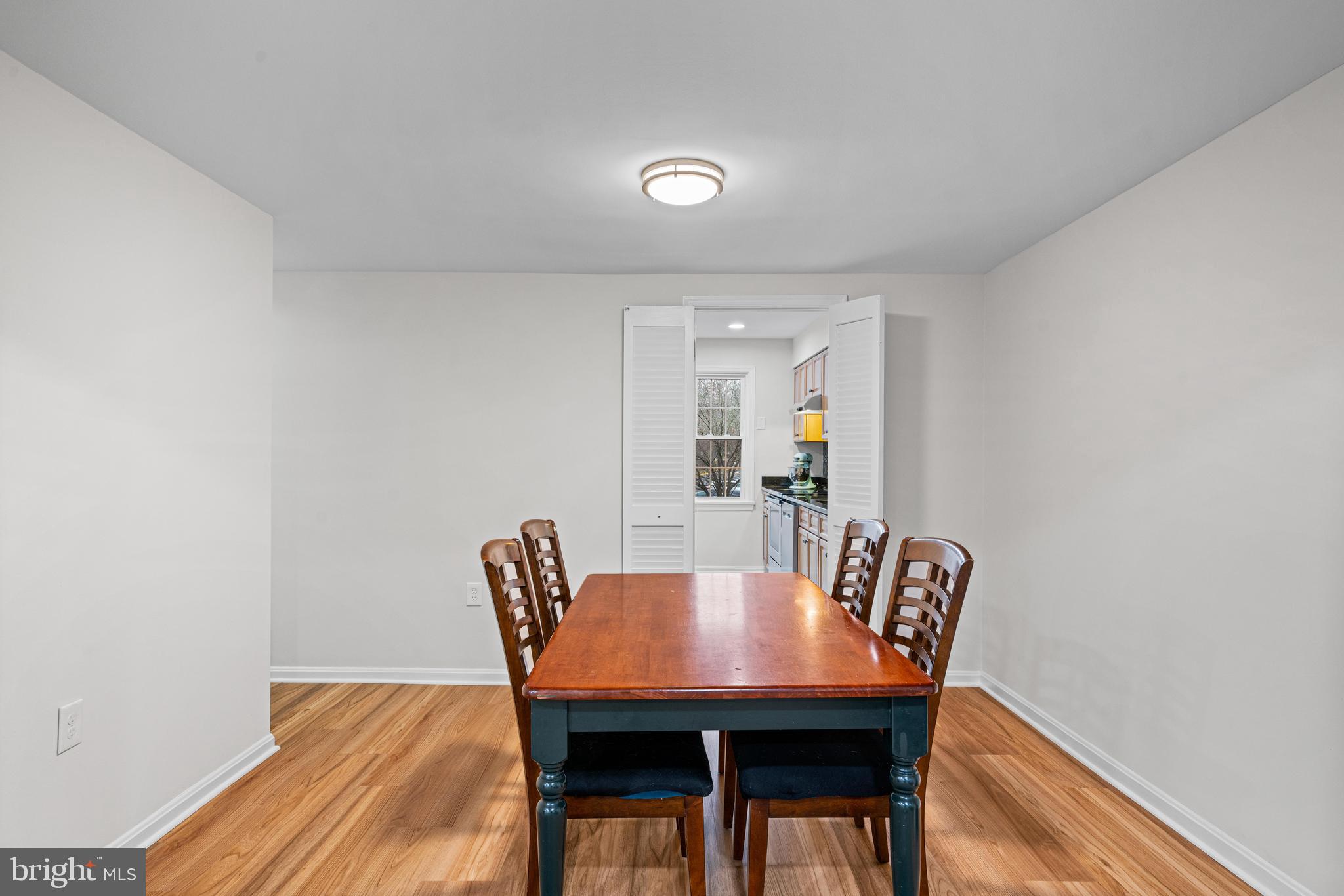 BURKE STATION SQUARE - Residential