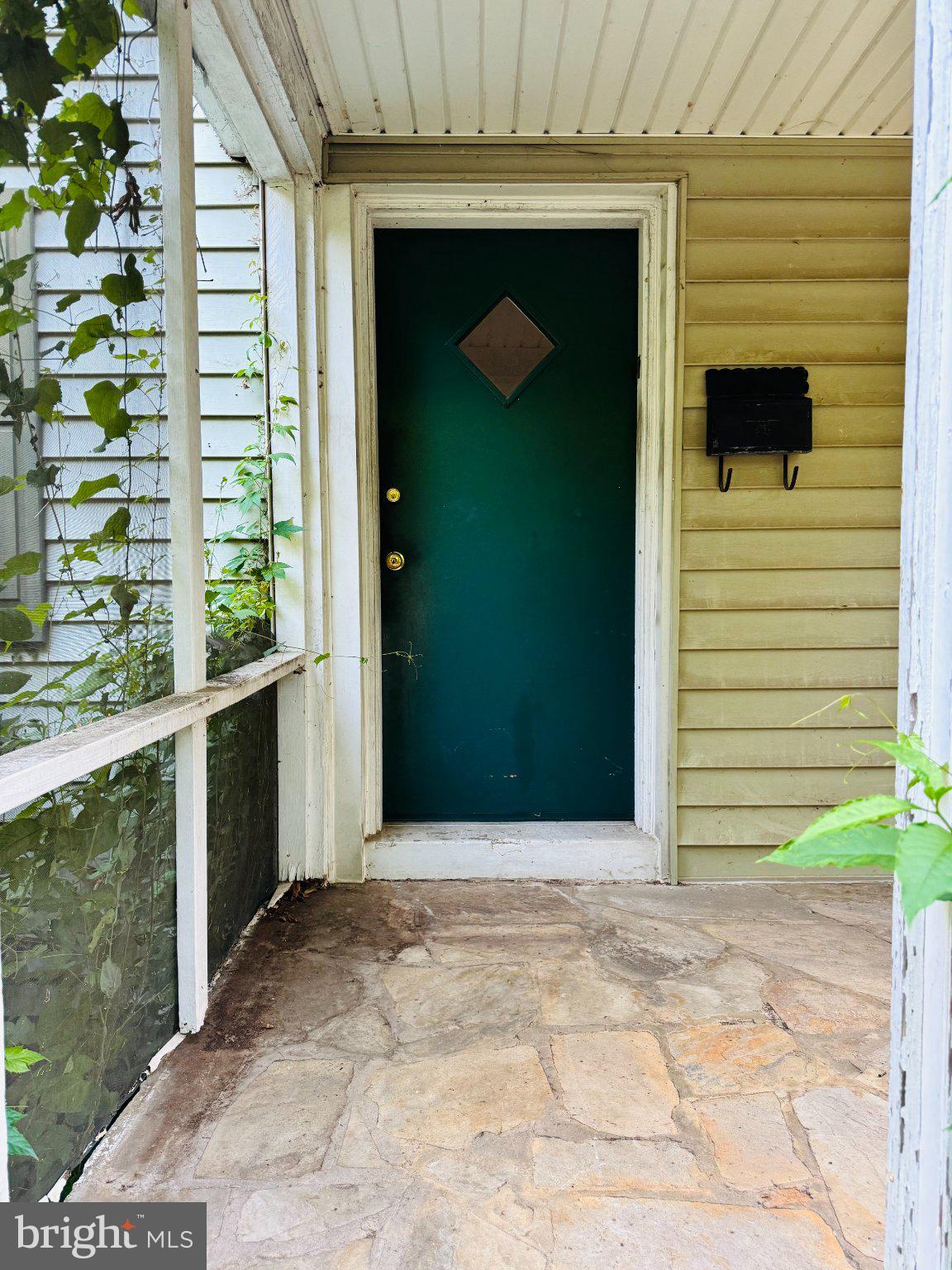 123 W WESTMORELAND ROAD