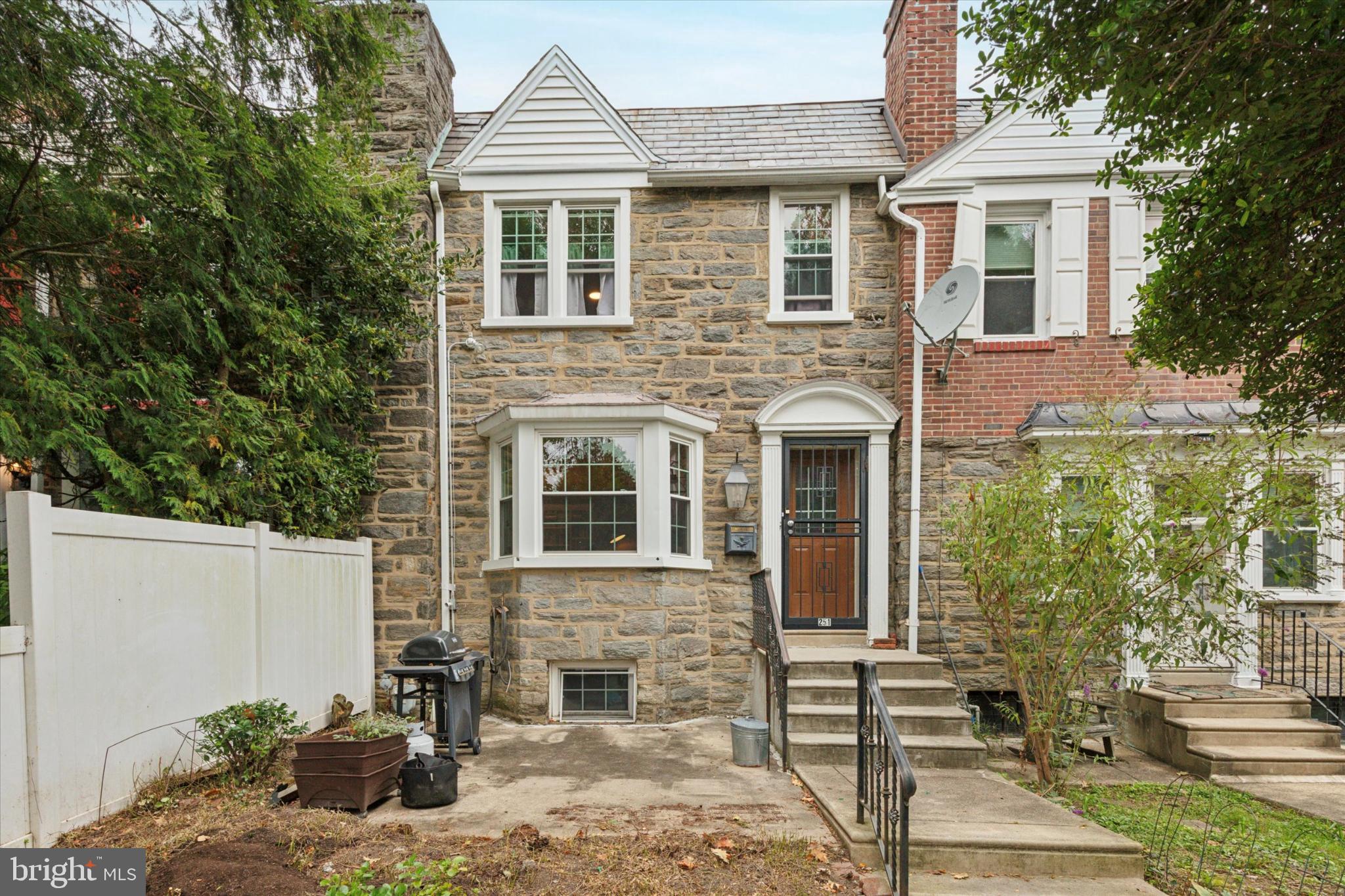 251 STONEWAY LANE
