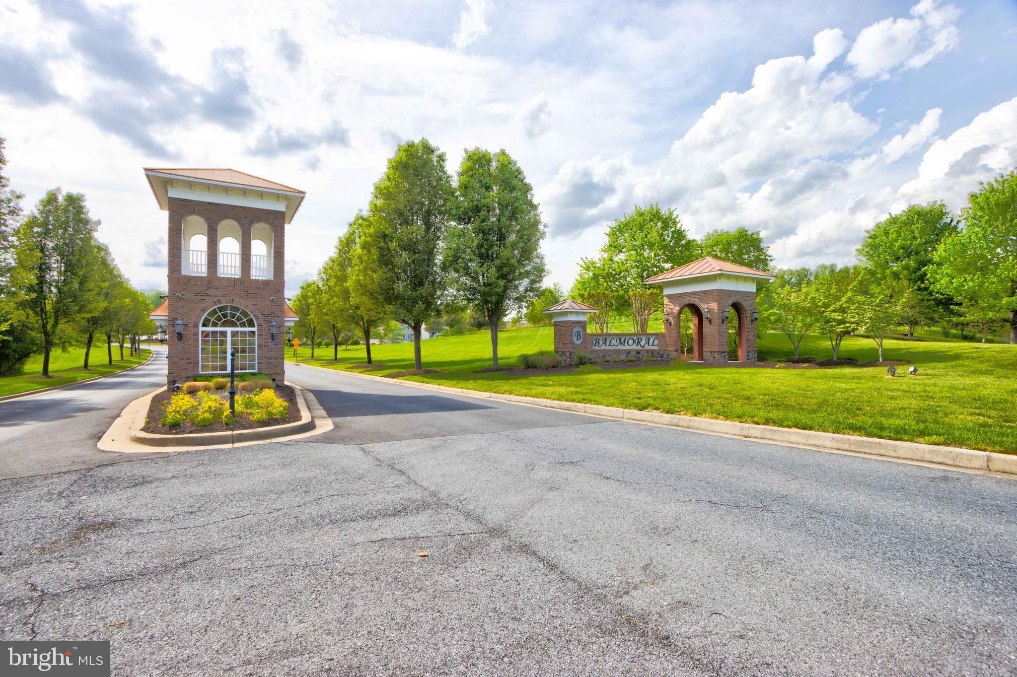 3900 CHANCELSORS DRIVE