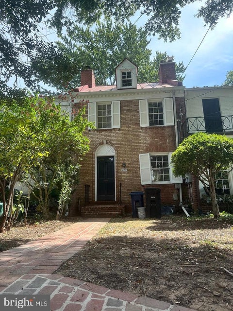 Townhouse For Sale - 728 S Royal Street<br/> ALEXANDRIA, VA 22314