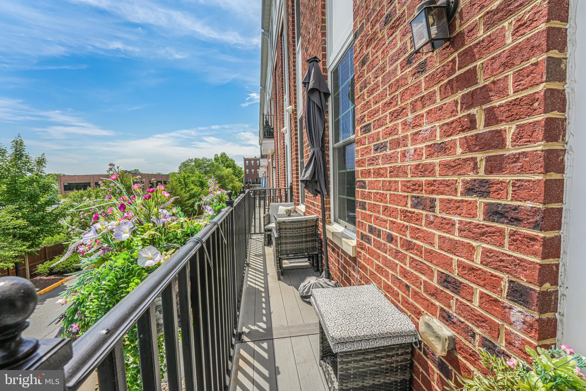 CRESCENT PLACE - Residential