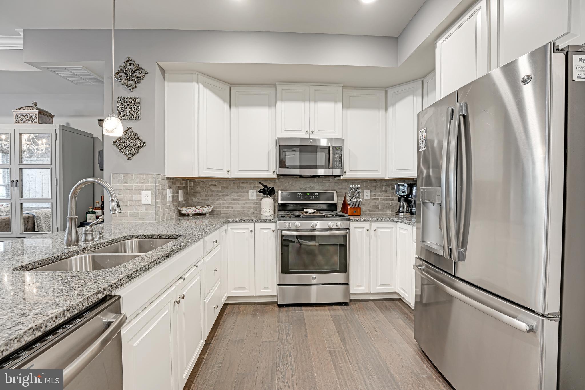 CRESCENT PLACE - Residential