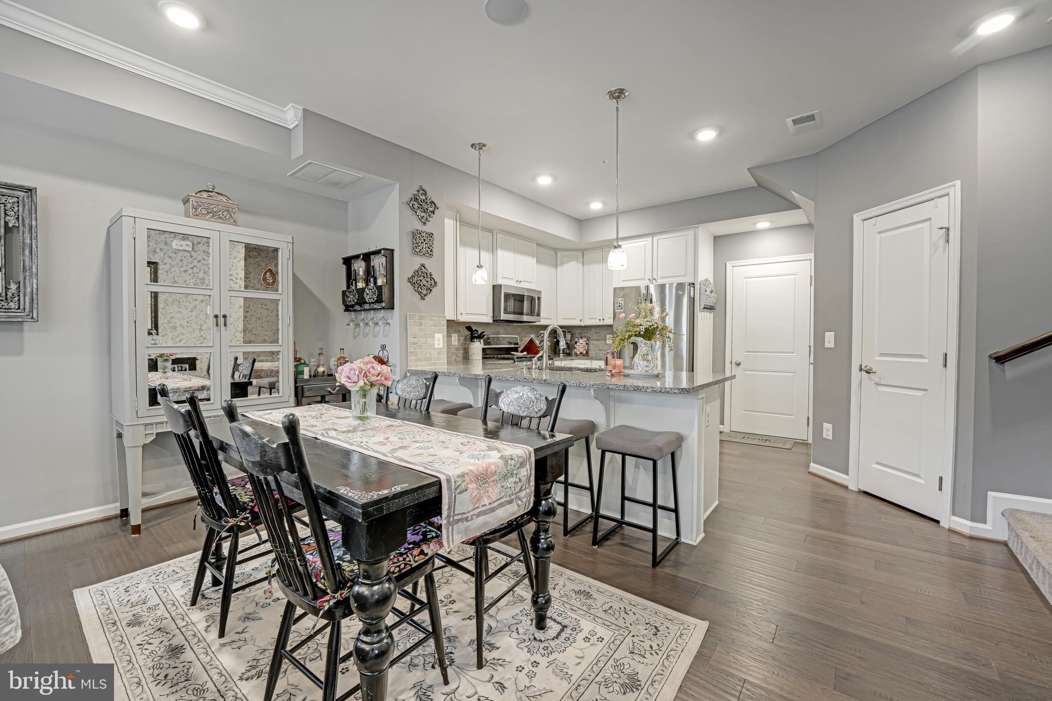 CRESCENT PLACE - Residential