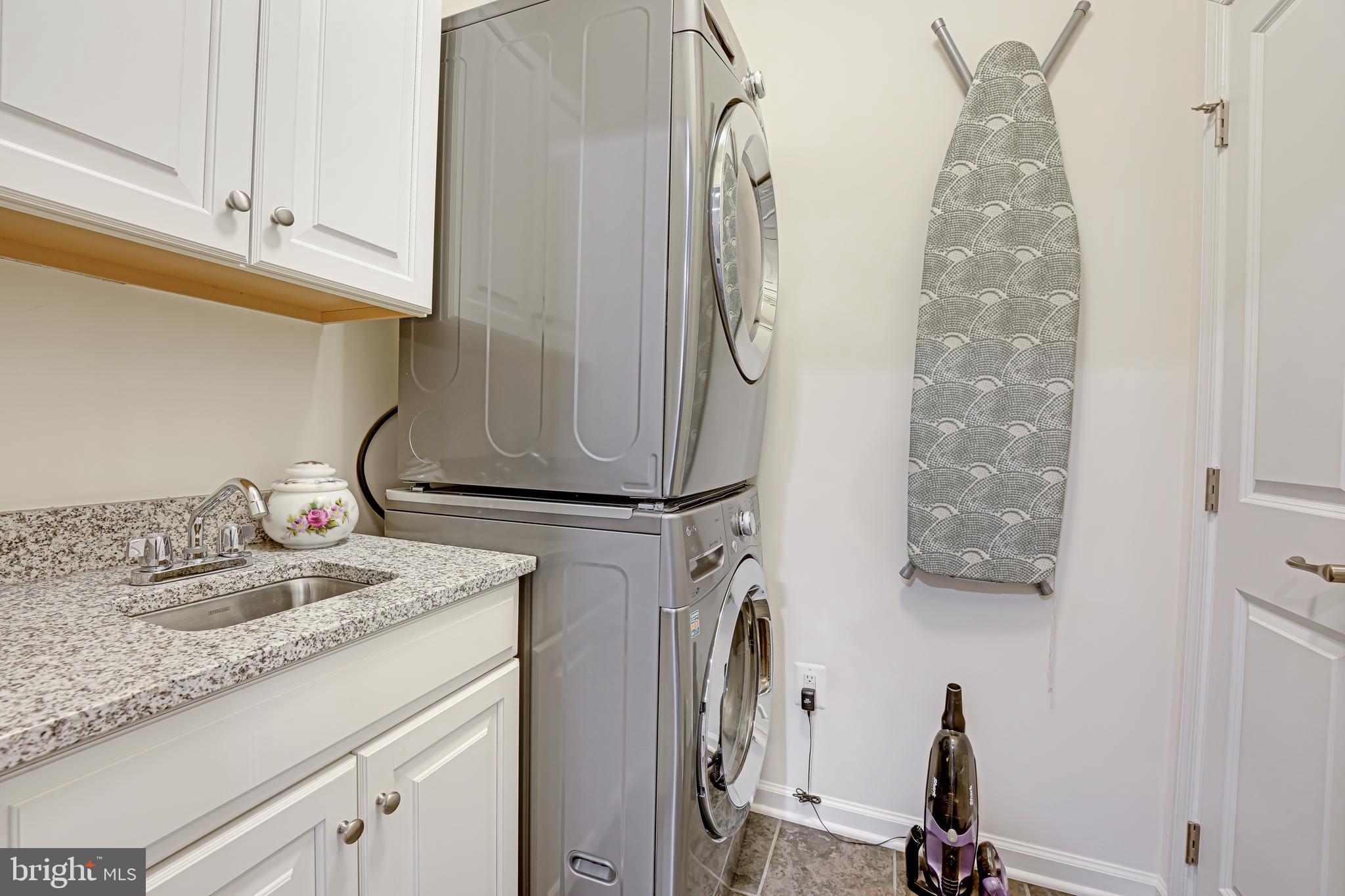 CRESCENT PLACE - Residential