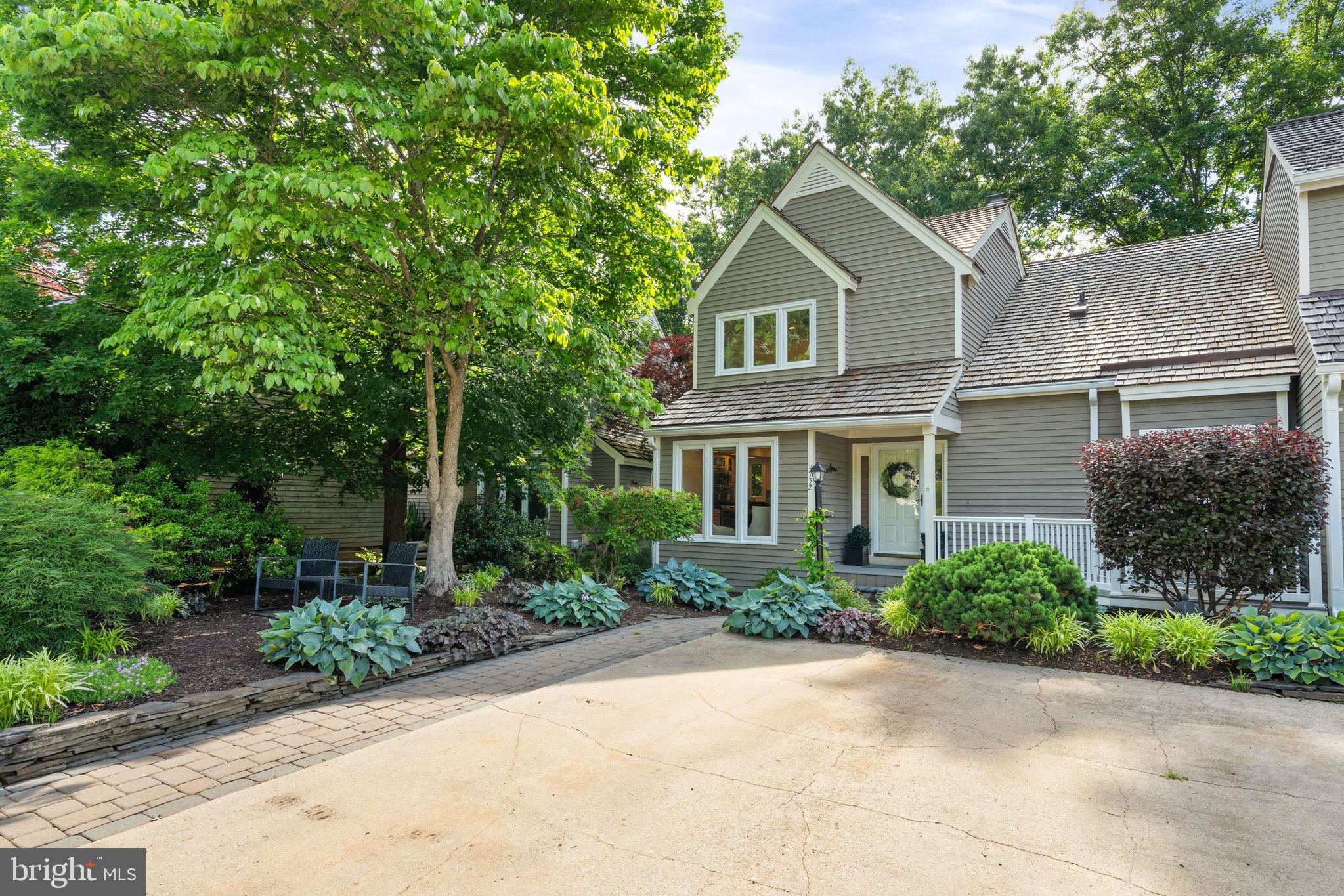 4752 TIMBER RIDGE DRIVE