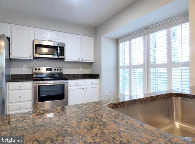 LAKE RIDGE - Residential Lease