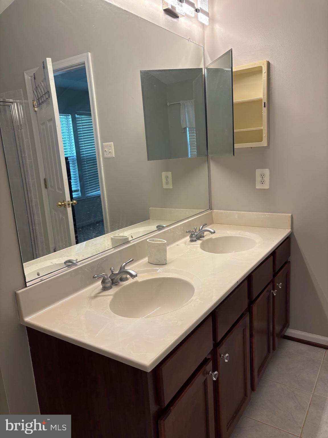 RUSSETT - Residential Lease