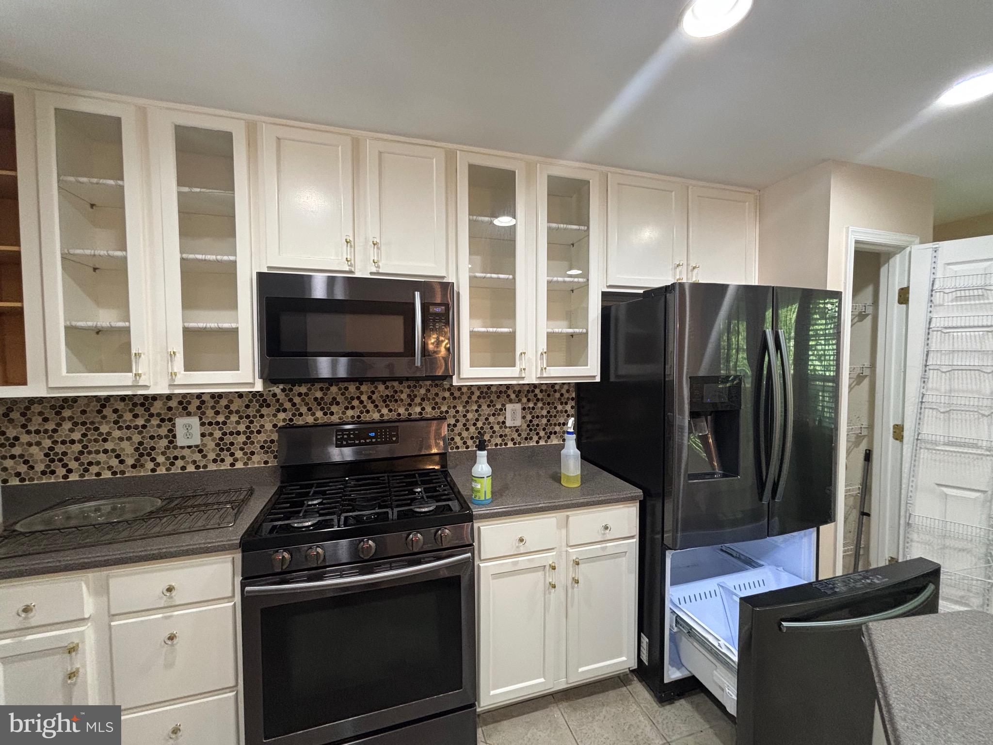 RUSSETT - Residential Lease