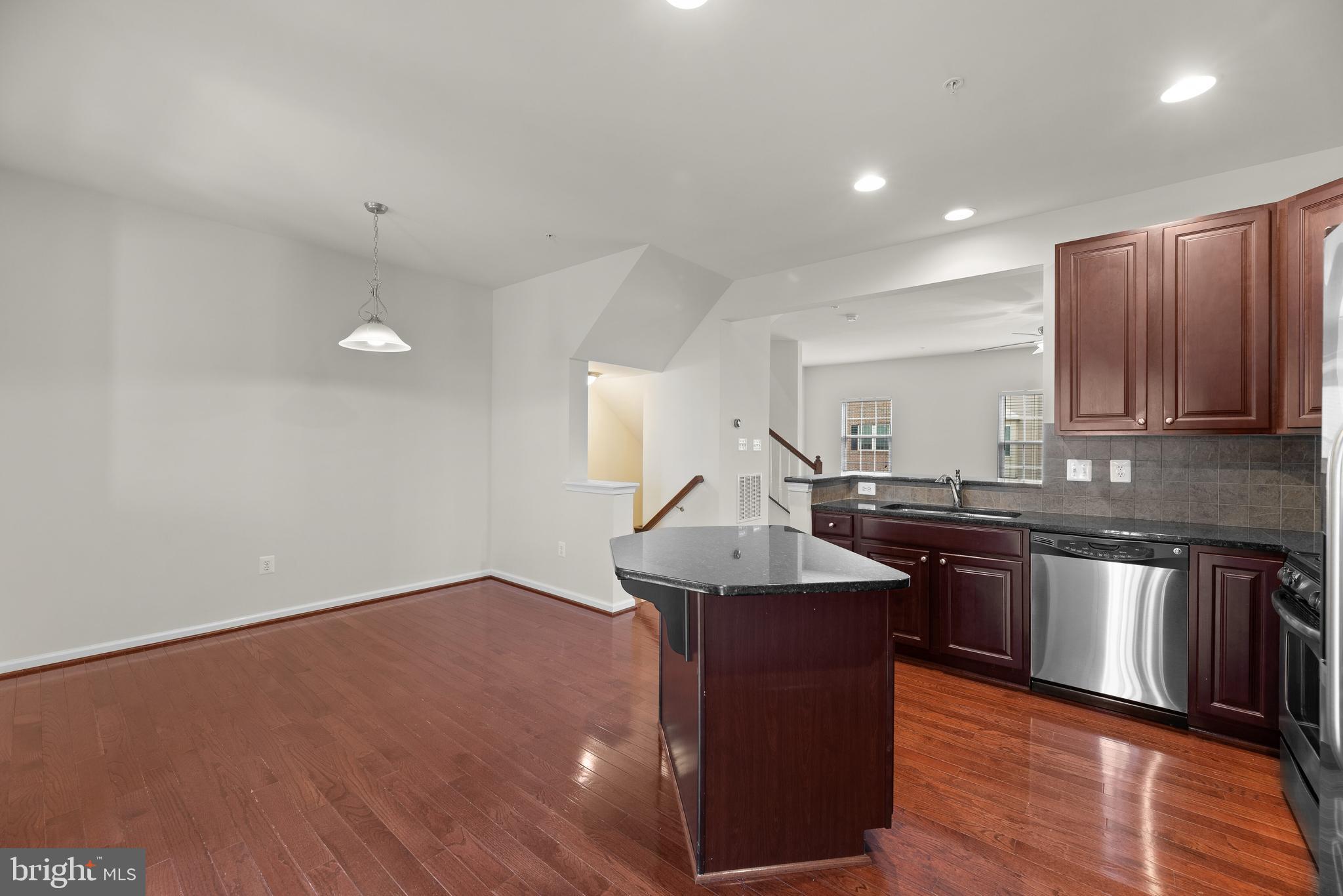 PINE RIDGE CROSSING - Residential