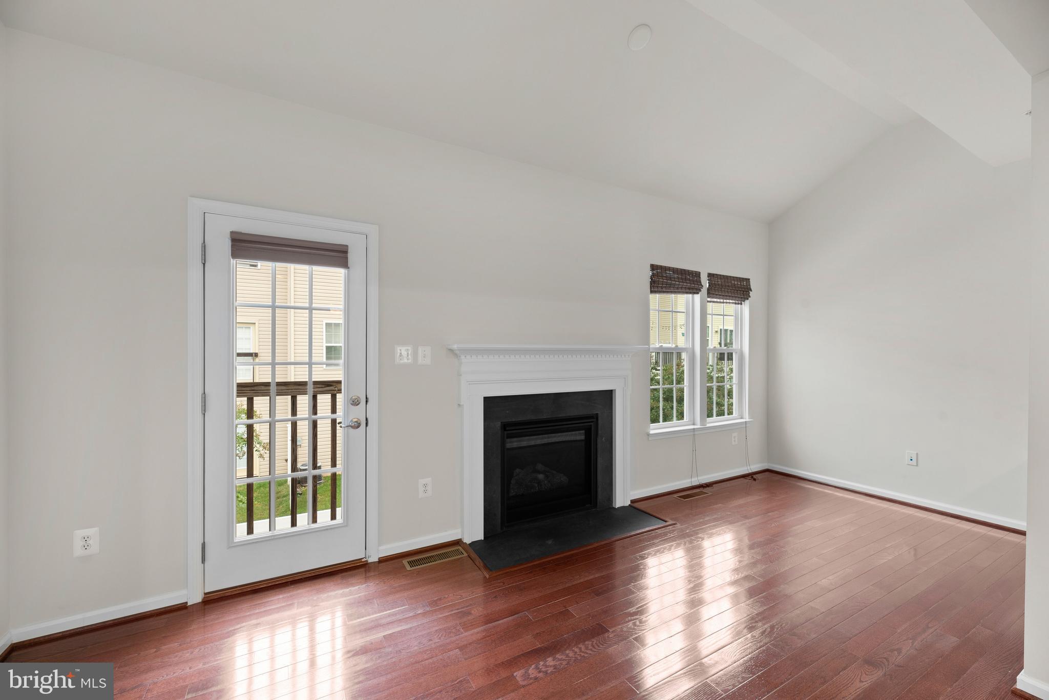 PINE RIDGE CROSSING - Residential