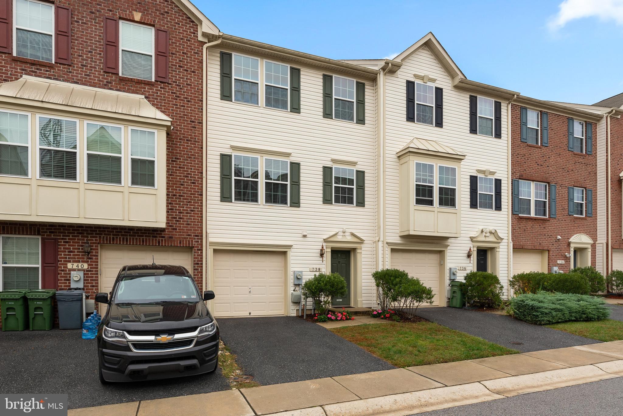 PINE RIDGE CROSSING - Residential