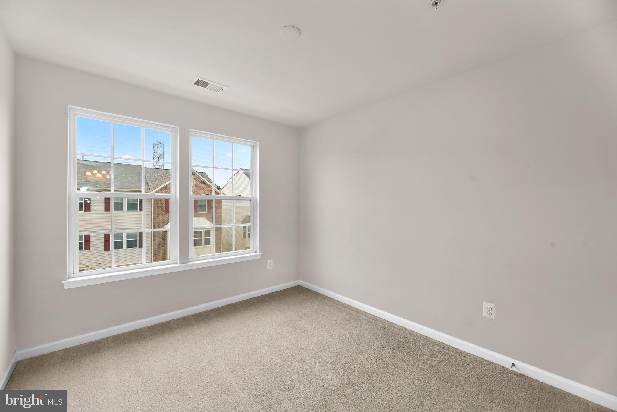 PINE RIDGE CROSSING - Residential