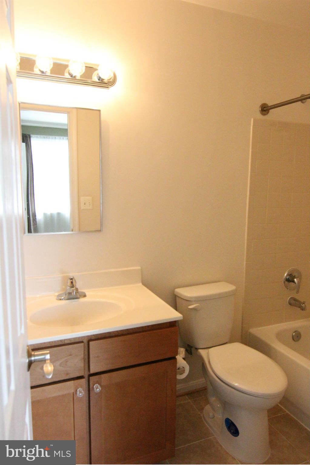 PARKSIDE AT ALEXANDRIA - Residential Lease