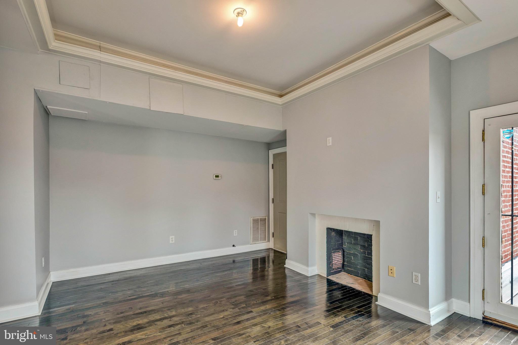 200 E PRESTON STREET 3