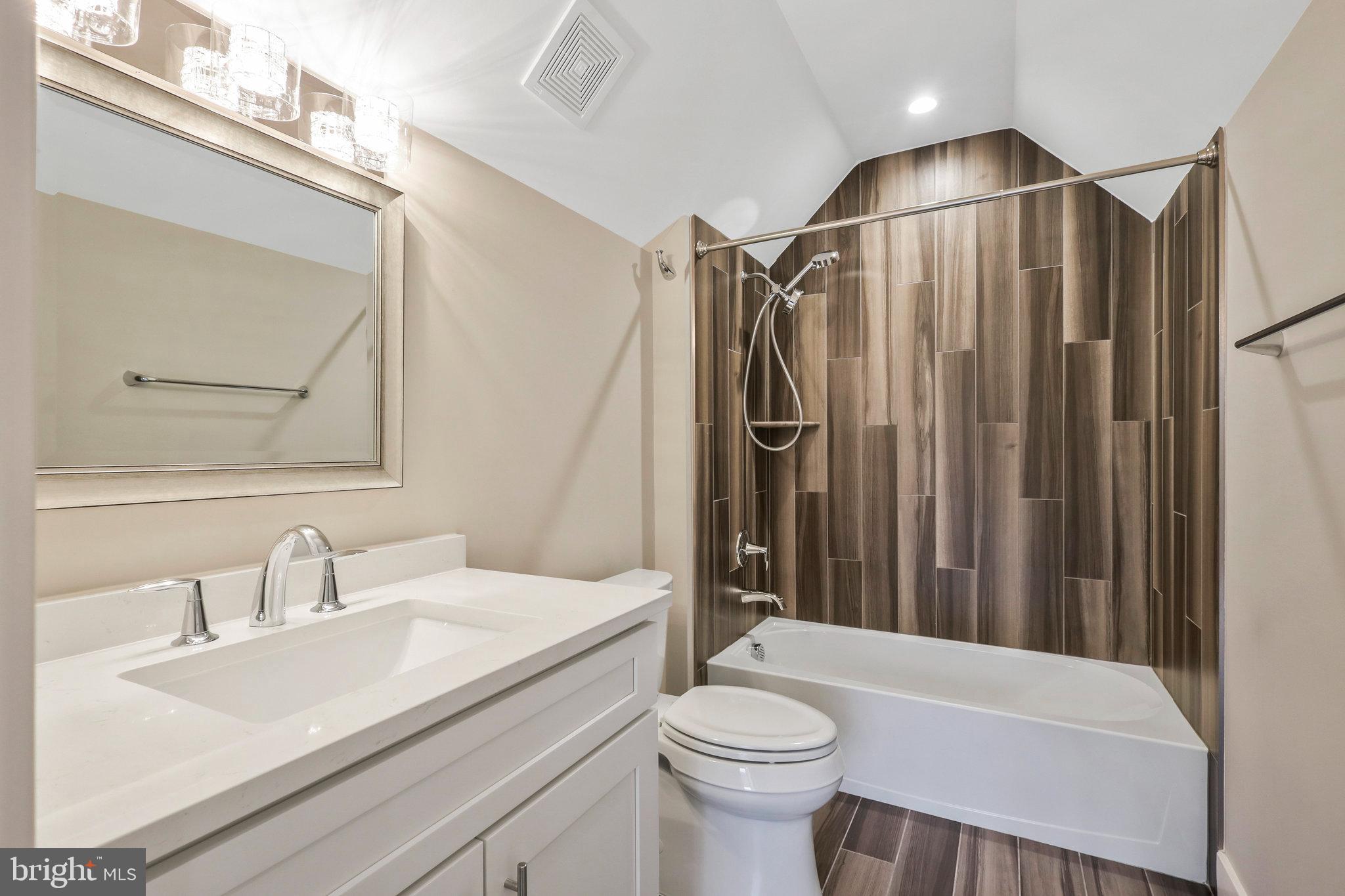 LEE LANDING PARK - Residential