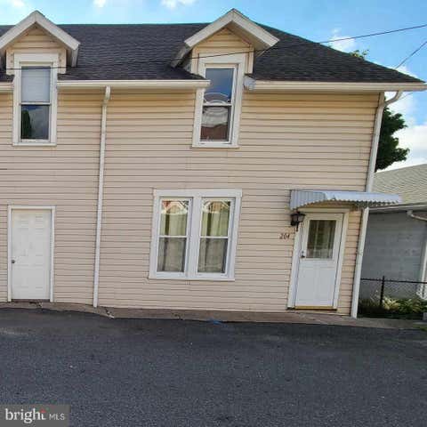 Townhouse For Rent - 204 Church Street<br/> DUNCANNON, PA 17020