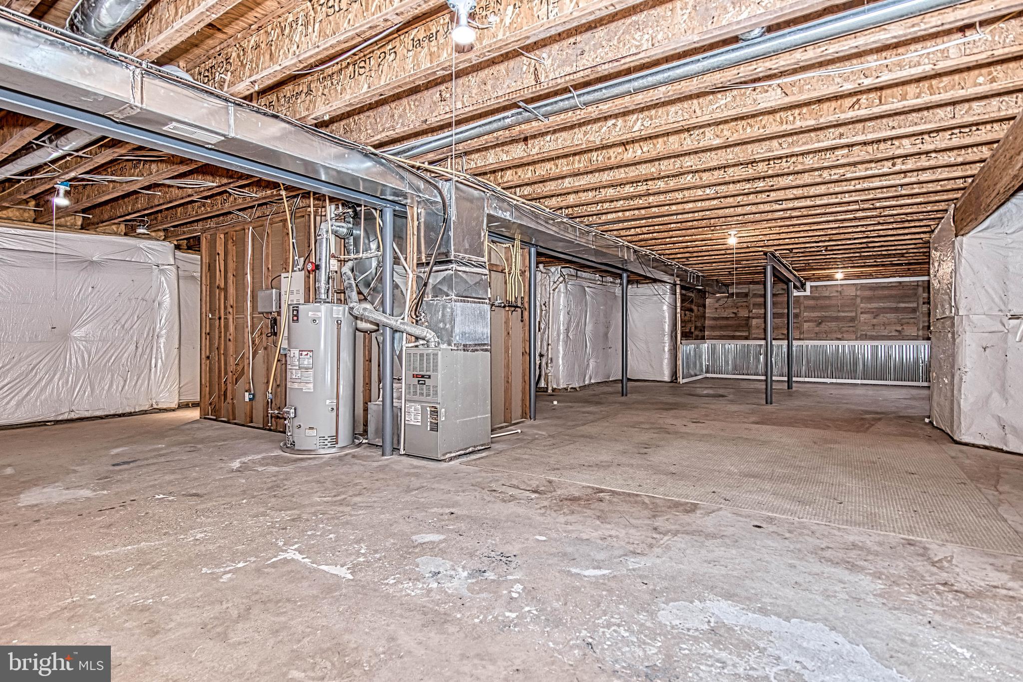 DOMINION VALLEY COUNTRY CLUB - Residential Lease