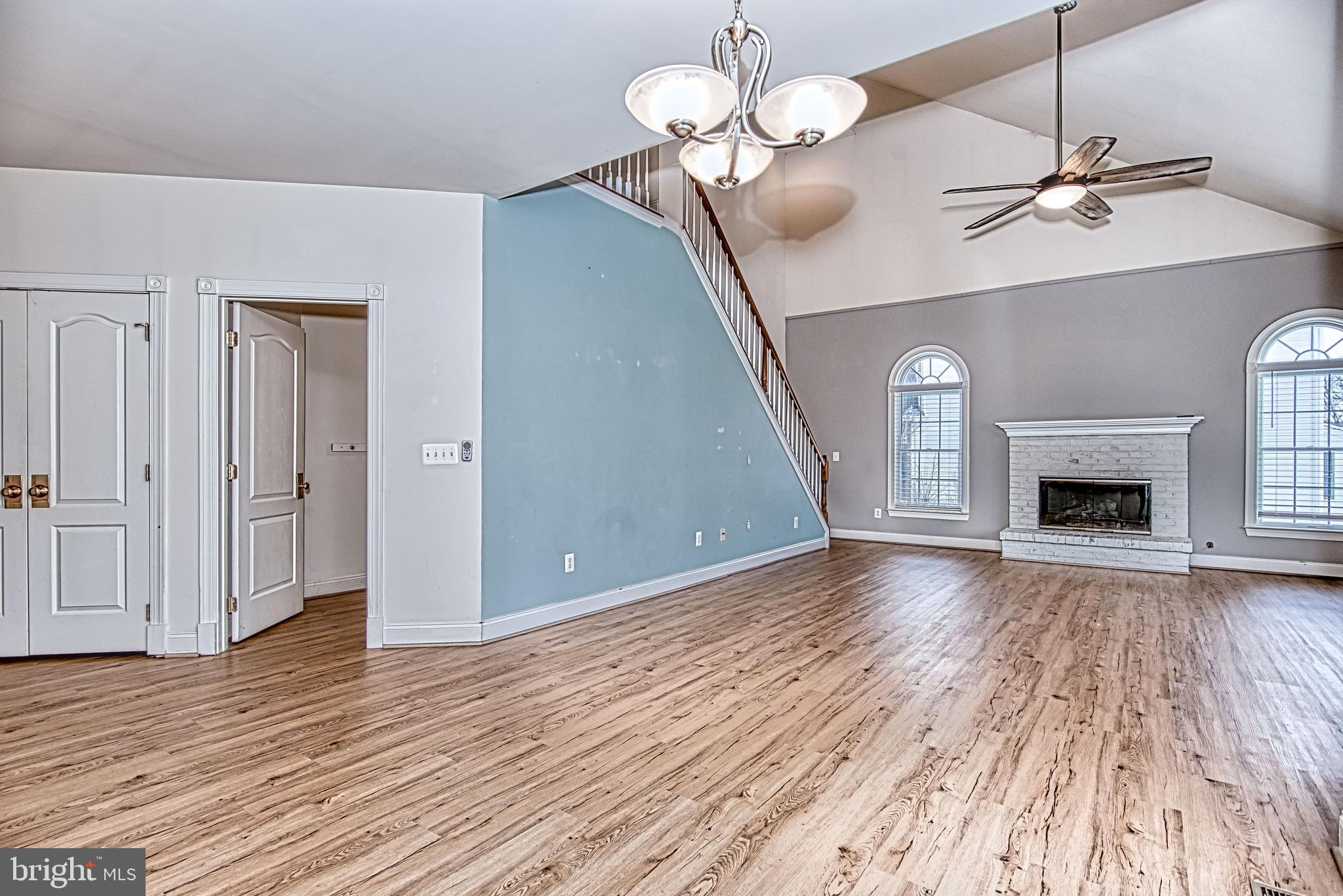 DOMINION VALLEY COUNTRY CLUB - Residential Lease