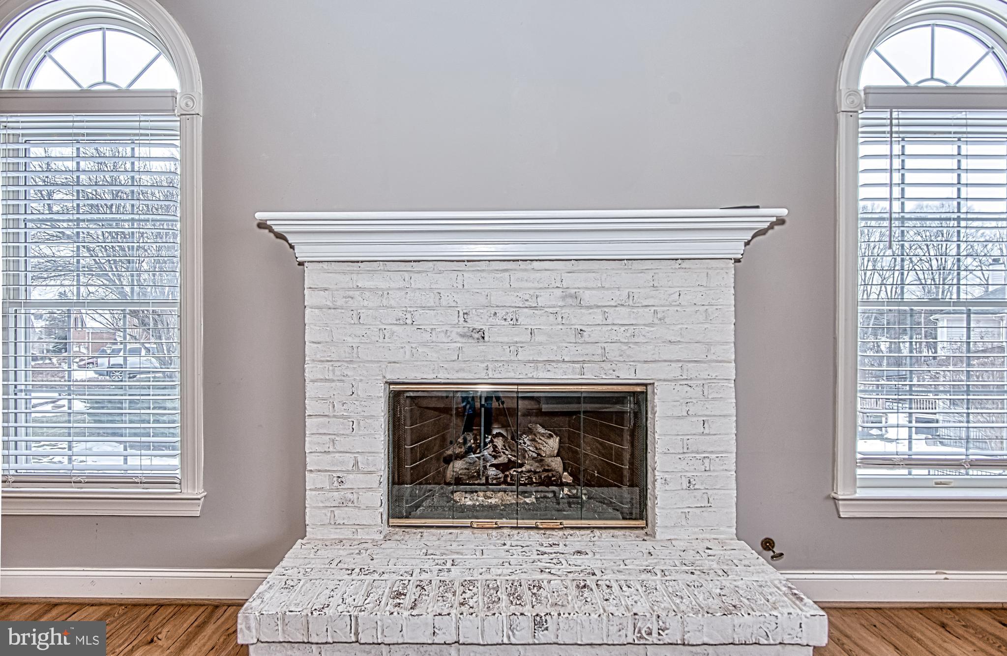 DOMINION VALLEY COUNTRY CLUB - Residential Lease