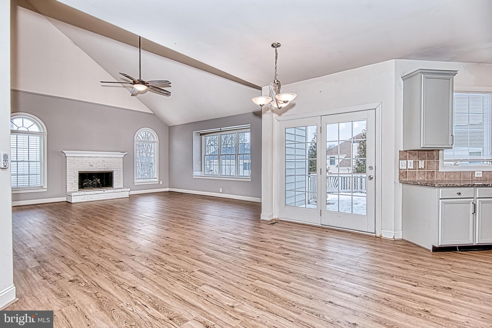 DOMINION VALLEY COUNTRY CLUB - Residential Lease