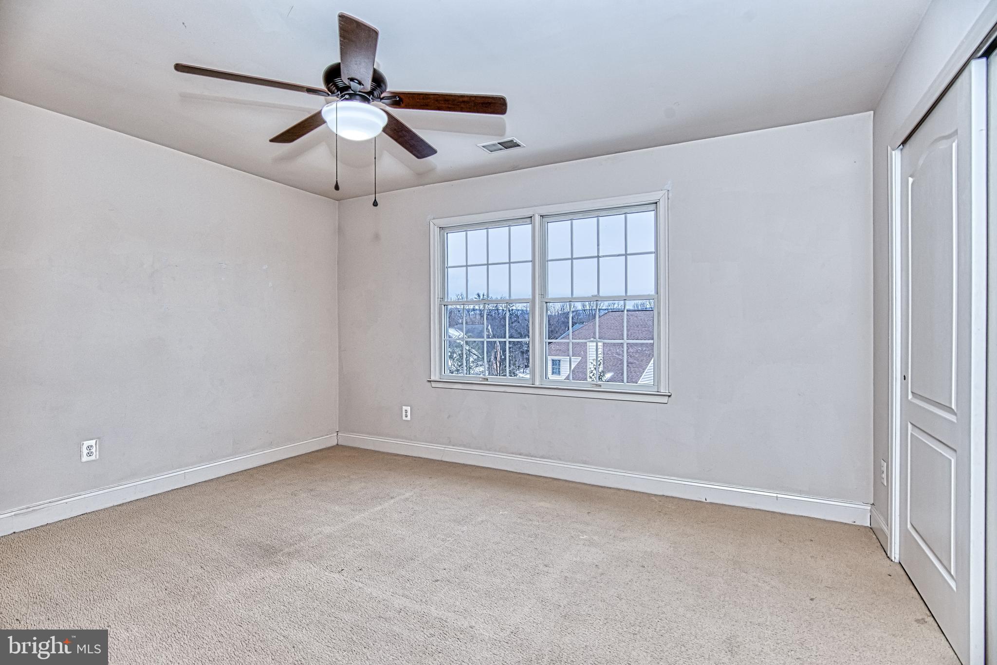 DOMINION VALLEY COUNTRY CLUB - Residential Lease