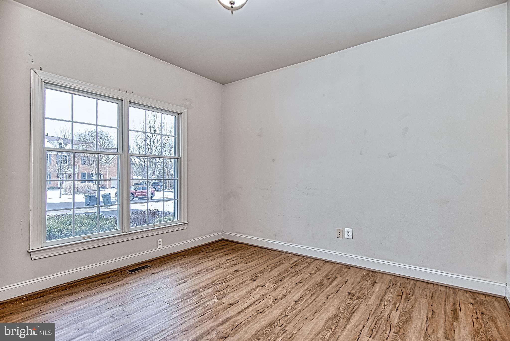 DOMINION VALLEY COUNTRY CLUB - Residential Lease