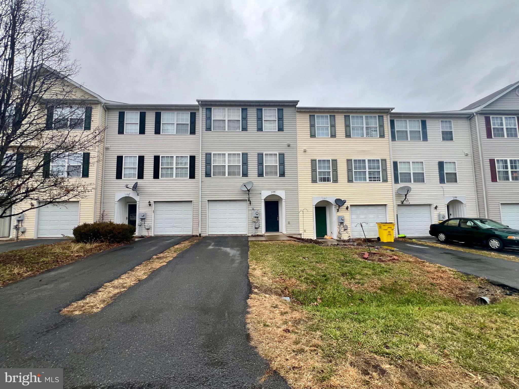 MILLS FARM - Residential Lease