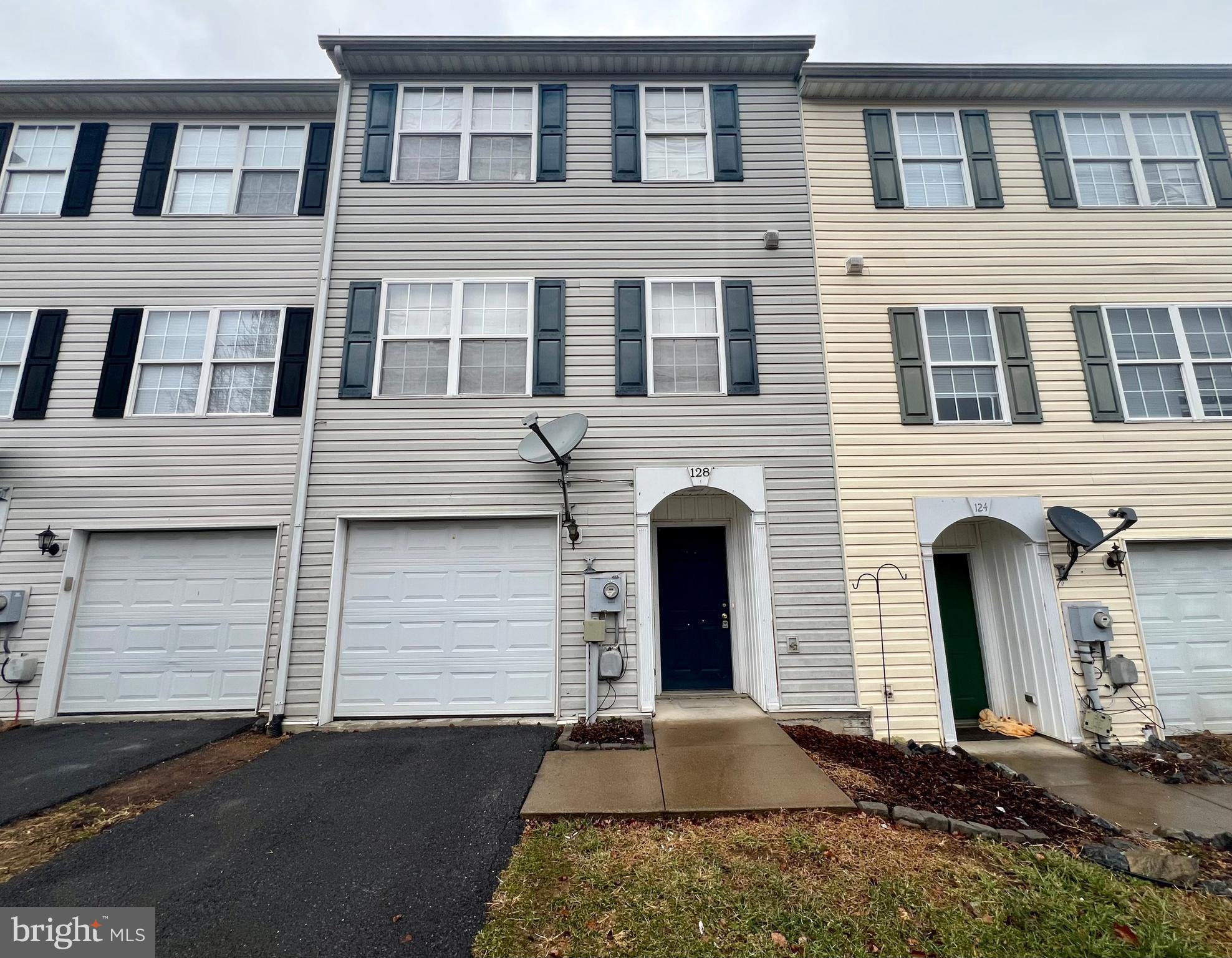 MILLS FARM - Residential Lease