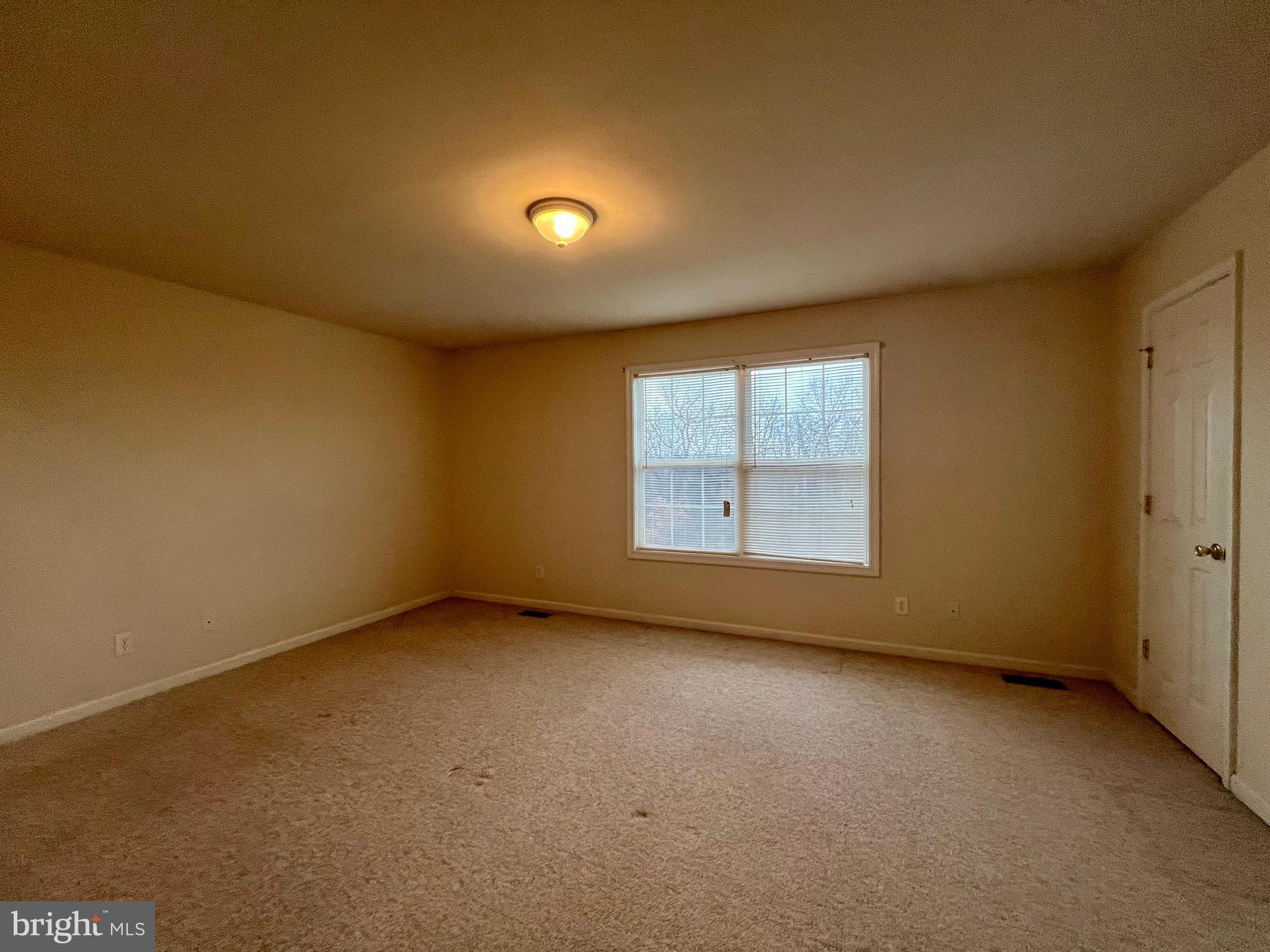 MILLS FARM - Residential Lease