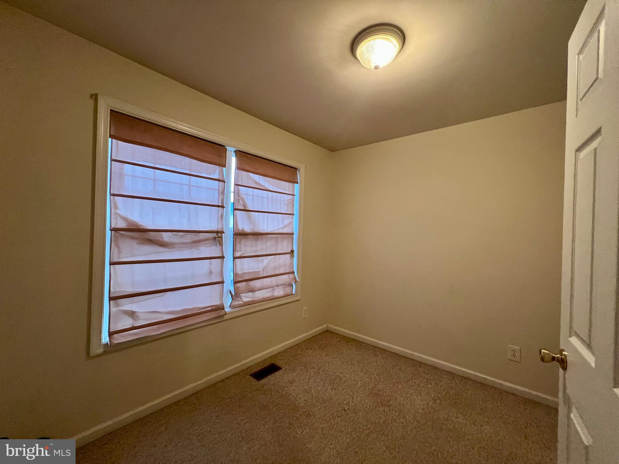 MILLS FARM - Residential Lease