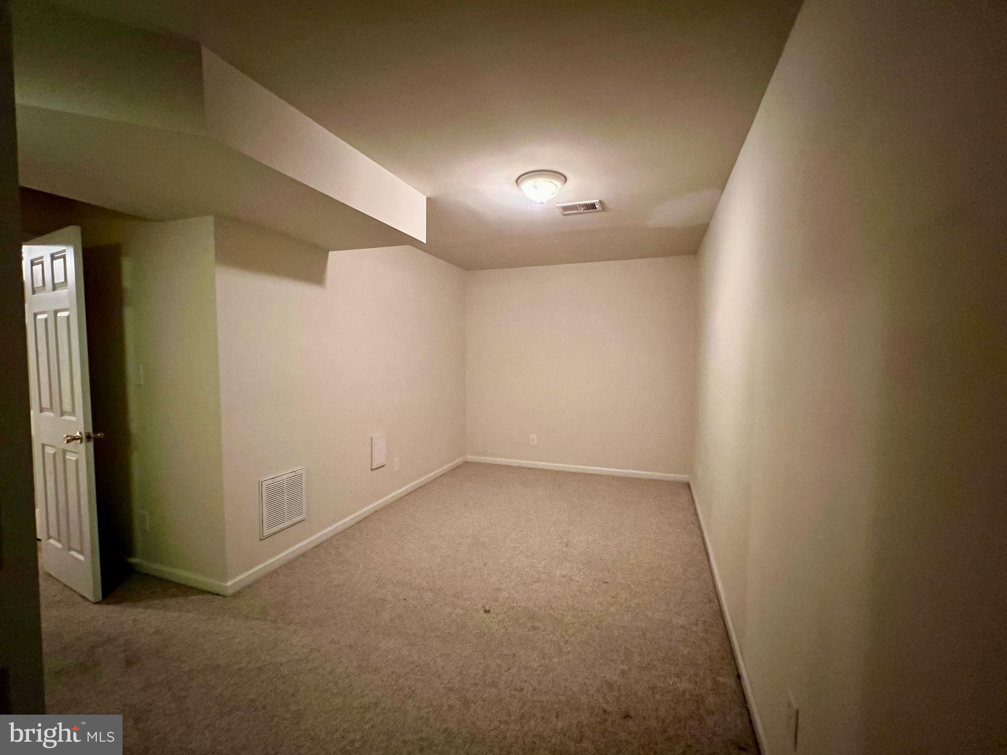 MILLS FARM - Residential Lease