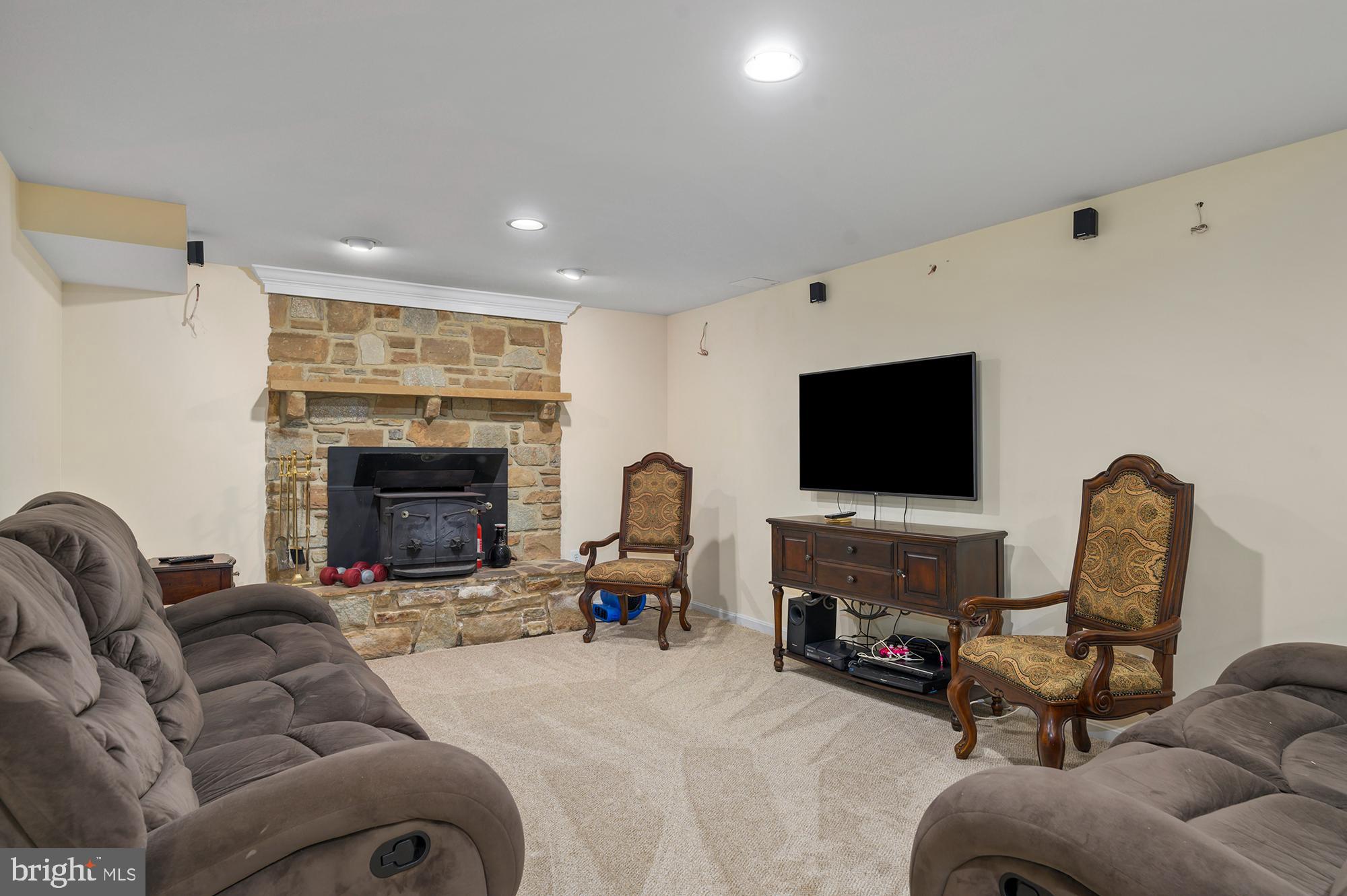 WOODCREST - Residential