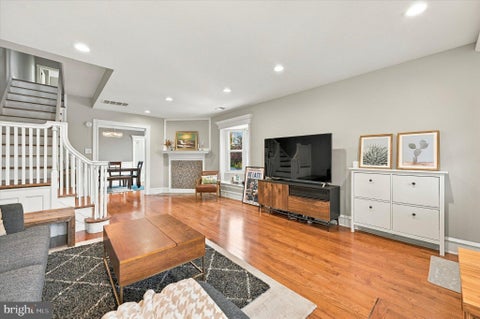 Townhouse For Sale - 651 S 51st St<br/> PHILADELPHIA, PA 19143