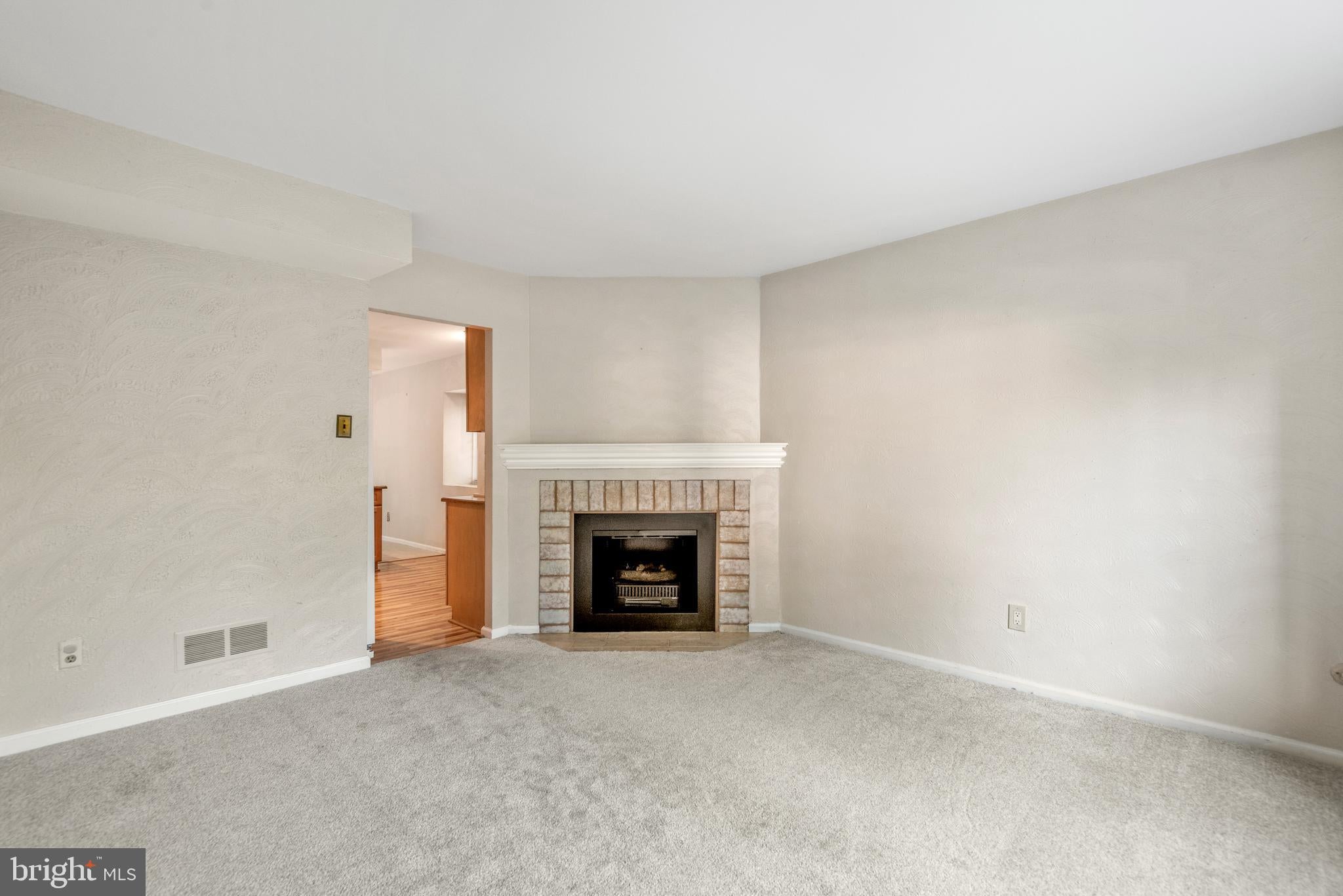 48 ELAN LANE