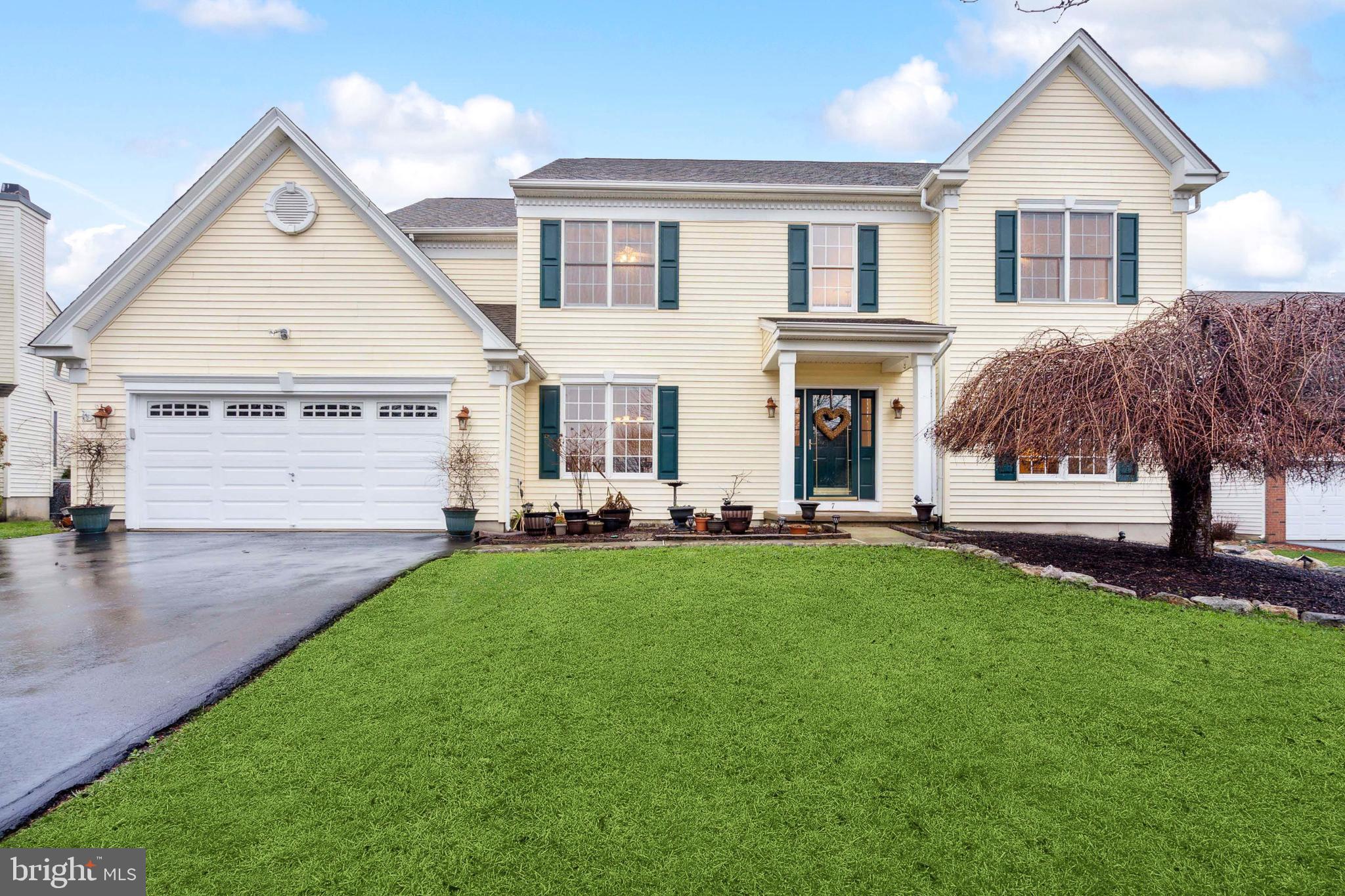 PHEASANT POINTE - Residential