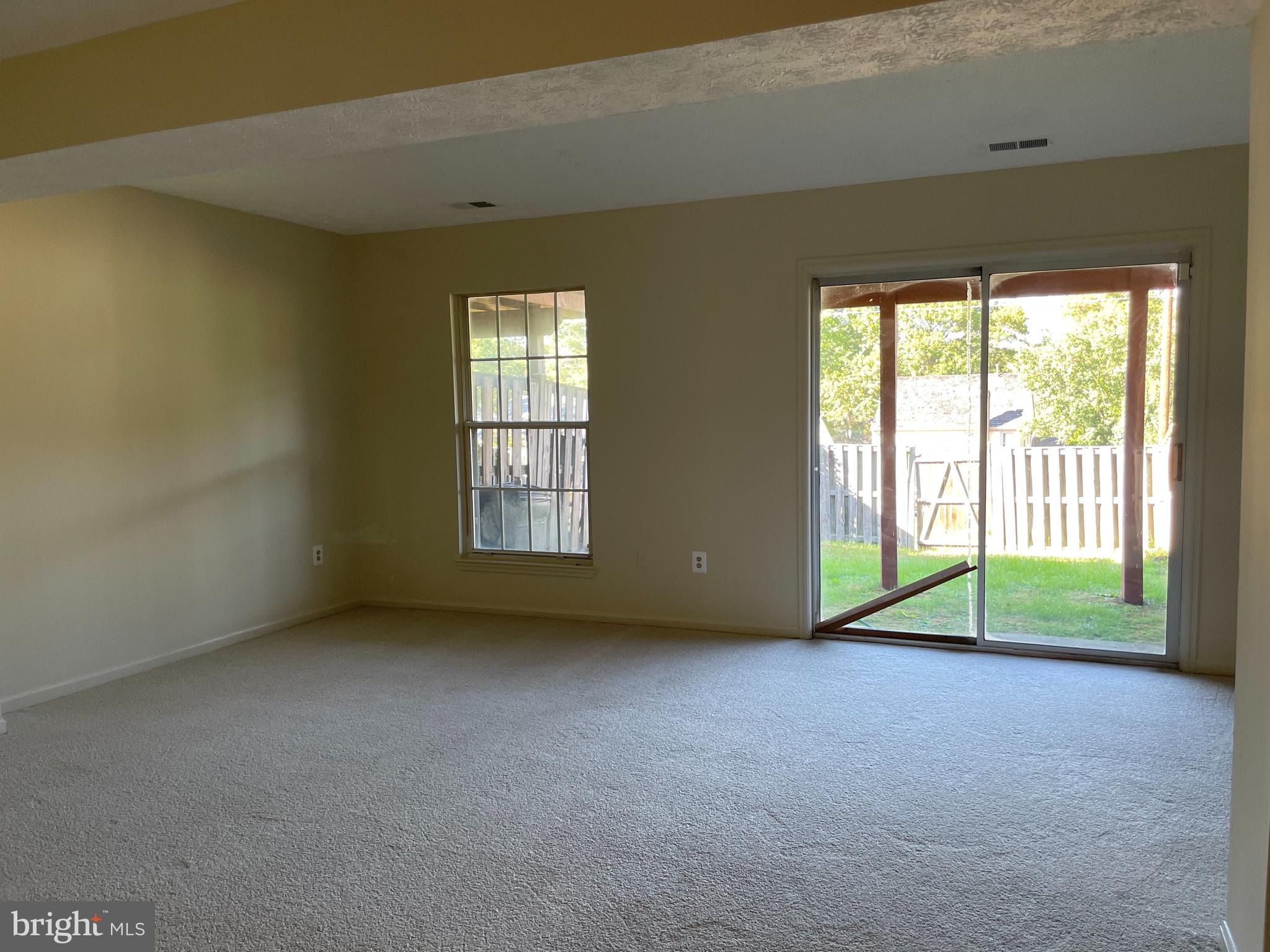 FERNSHIRE FARMS - Residential Lease