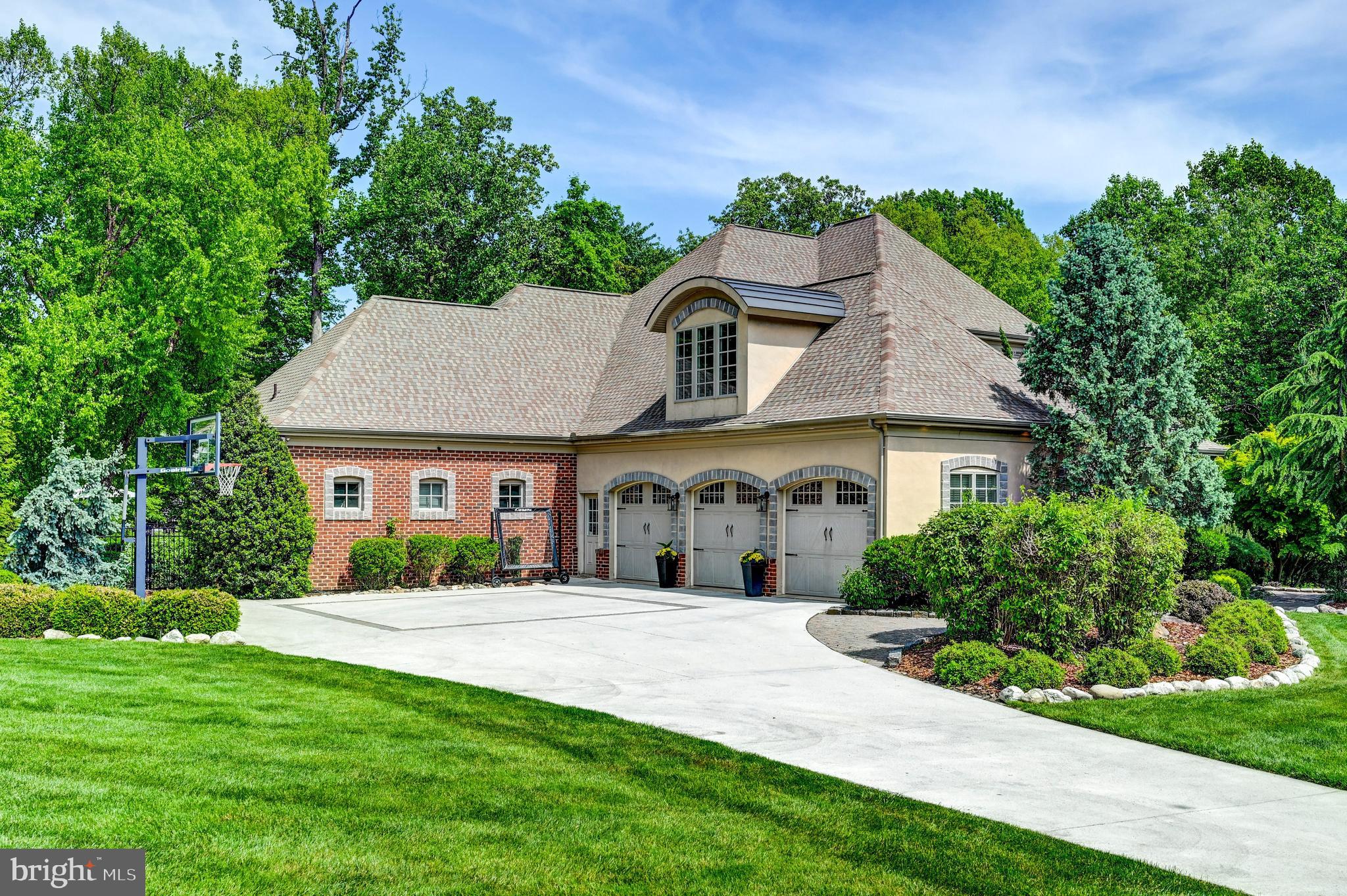 ESTATES OF FOREST HILLS - Residential