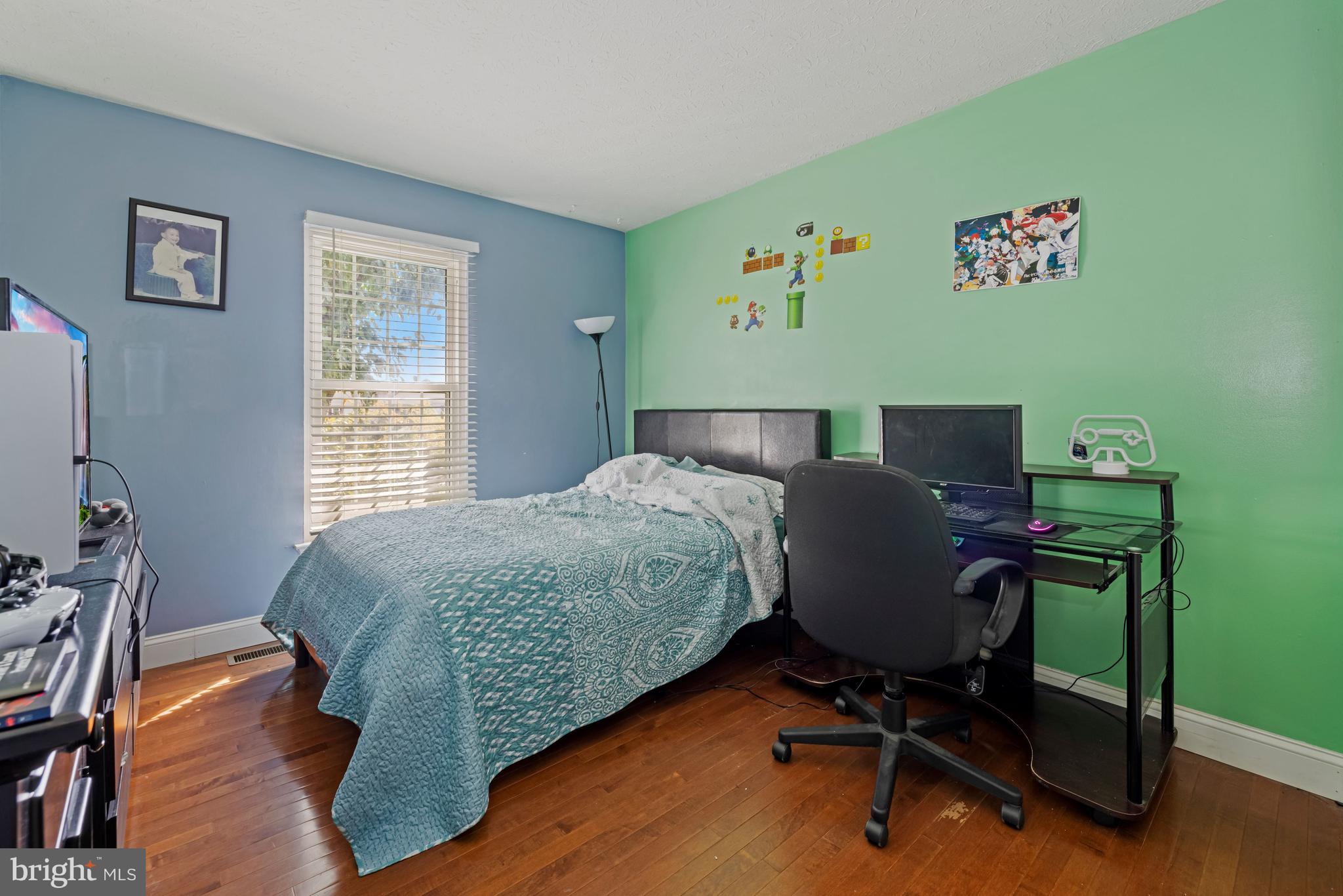 ROBIN MEADOWS - Residential