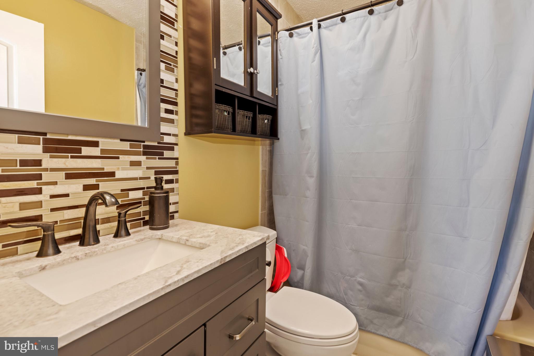 ROBIN MEADOWS - Residential