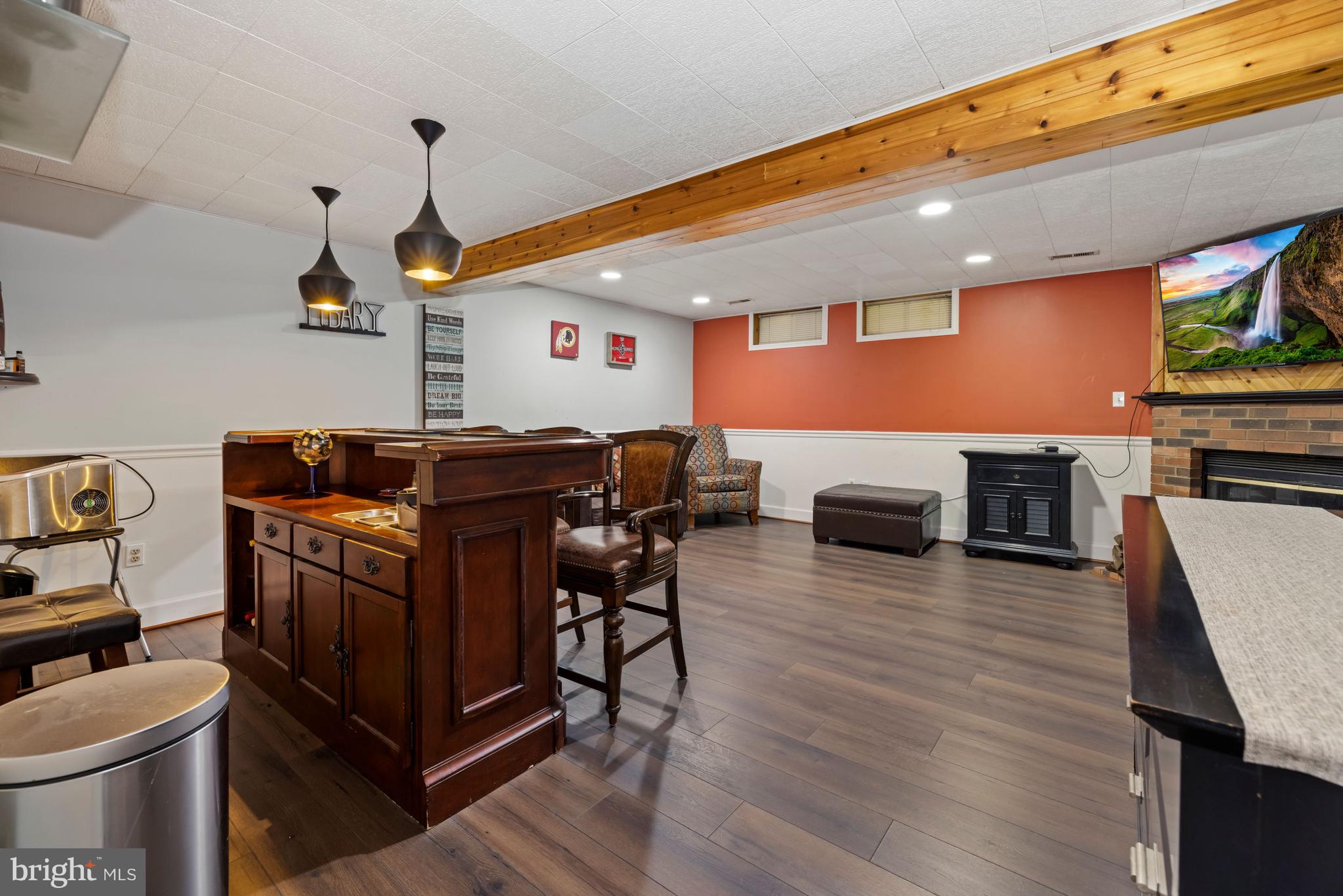 ROBIN MEADOWS - Residential