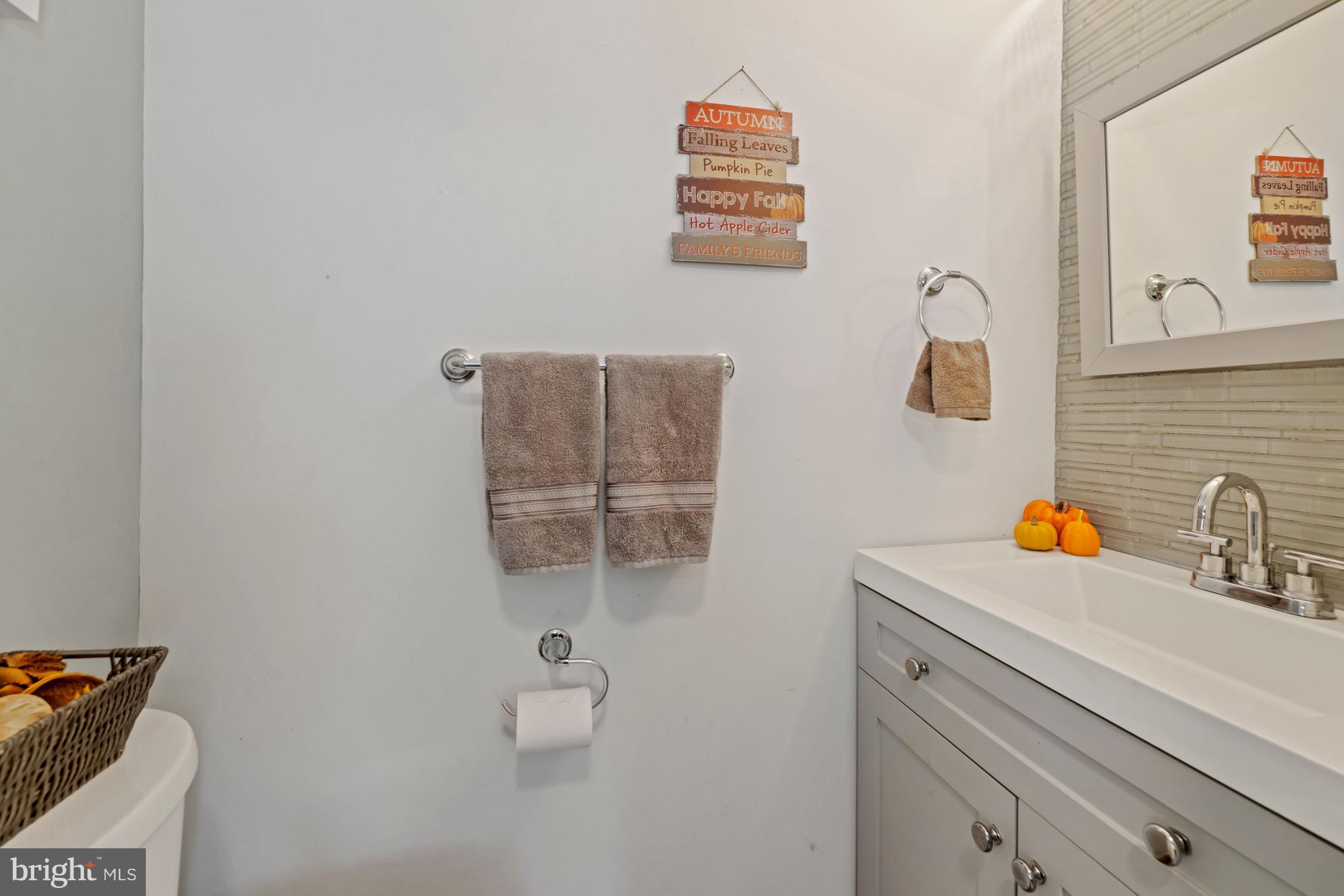 ROBIN MEADOWS - Residential